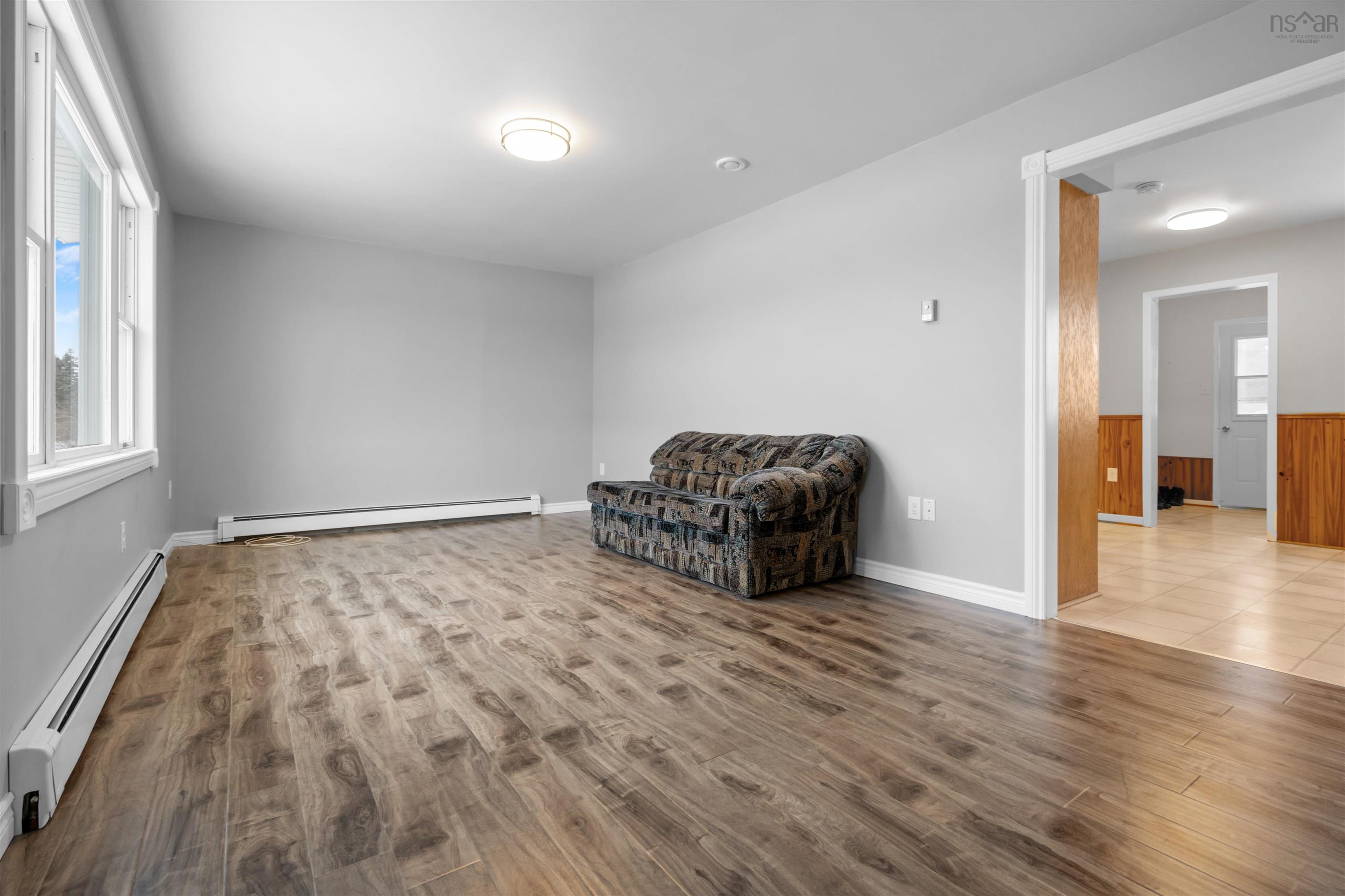 $299,900.00: 31 King Lane, Evanston