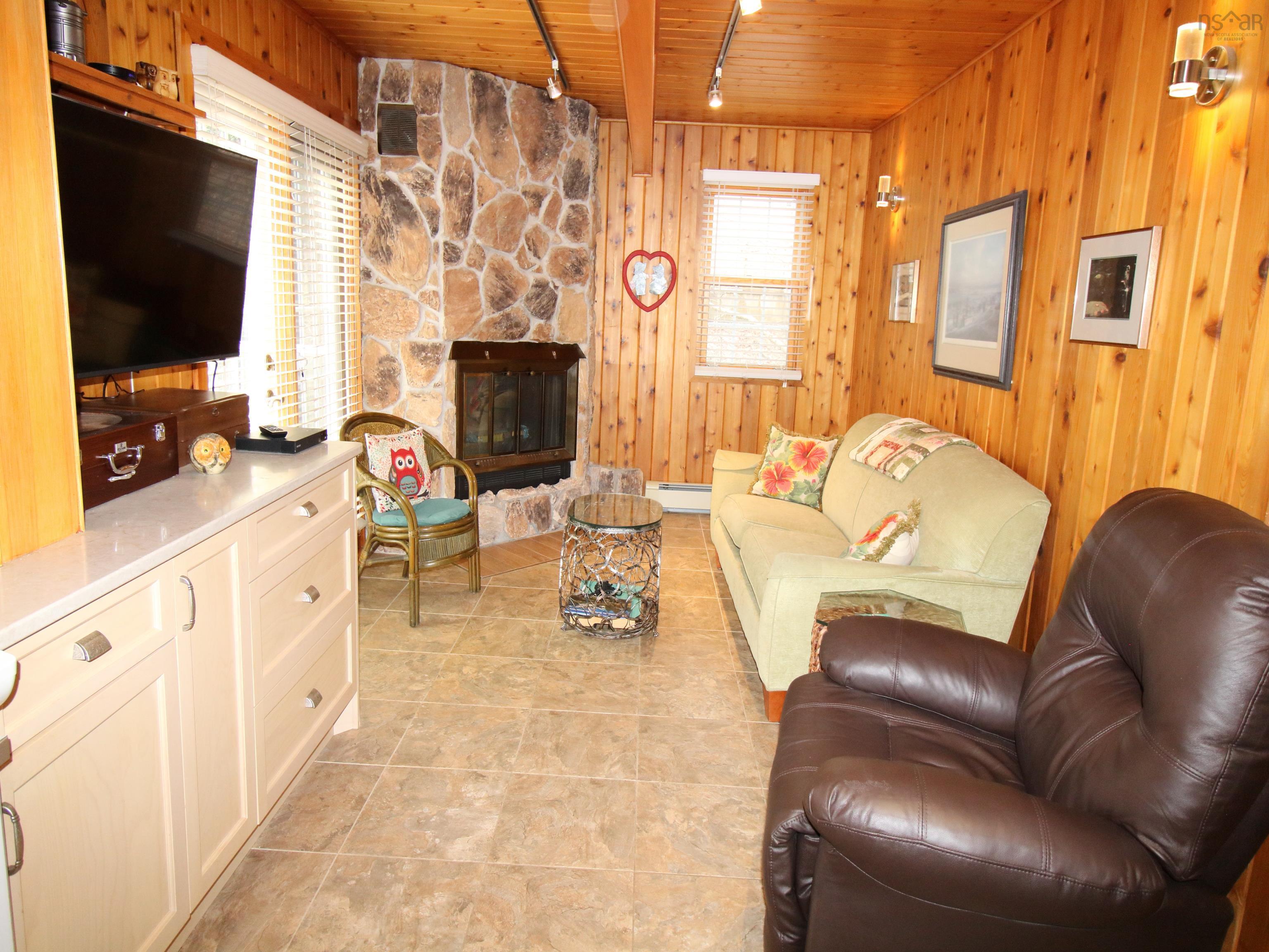 $775,000.00: 6 Mill Court, Bedford