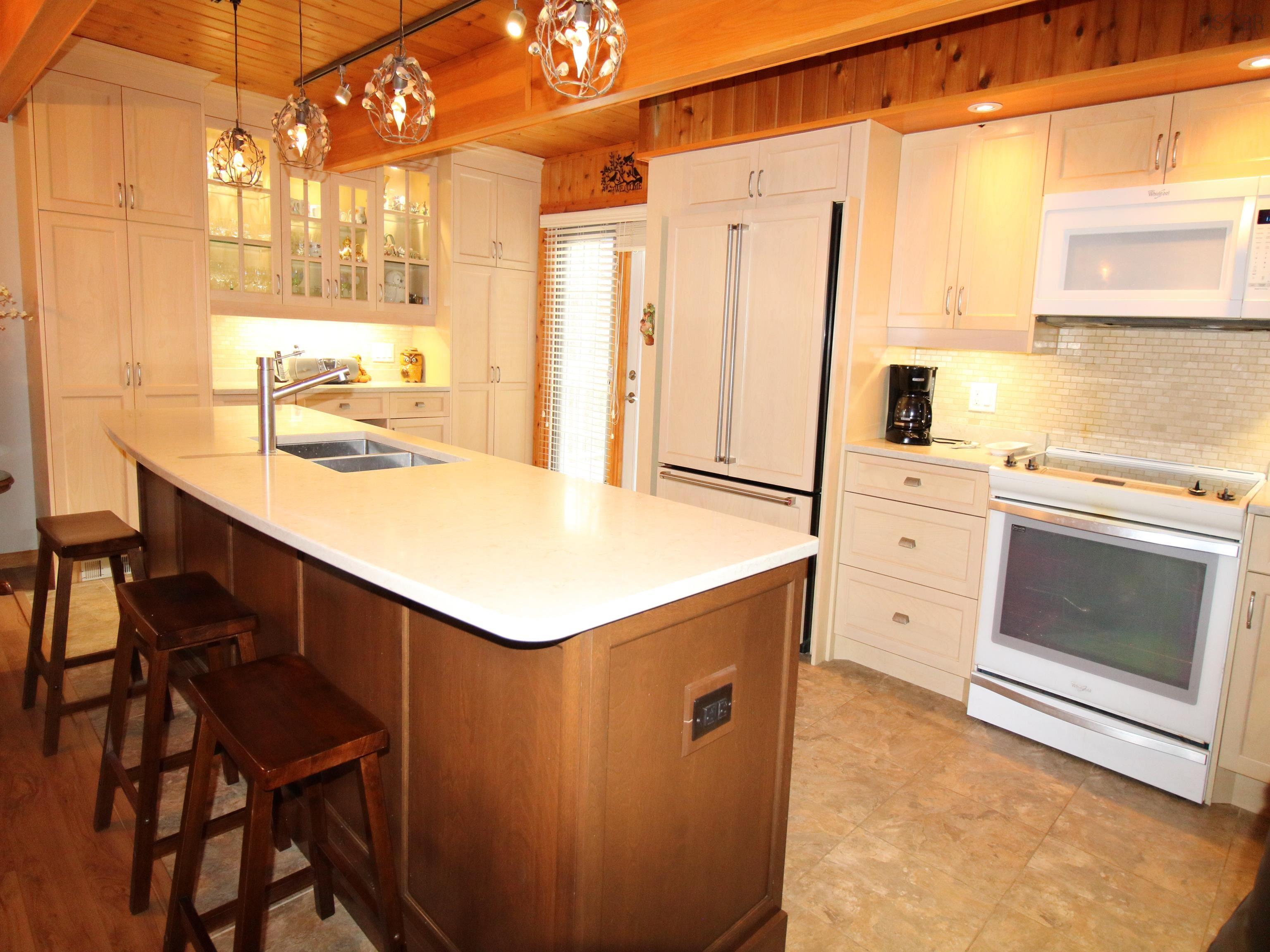 $775,000.00: 6 Mill Court, Bedford
