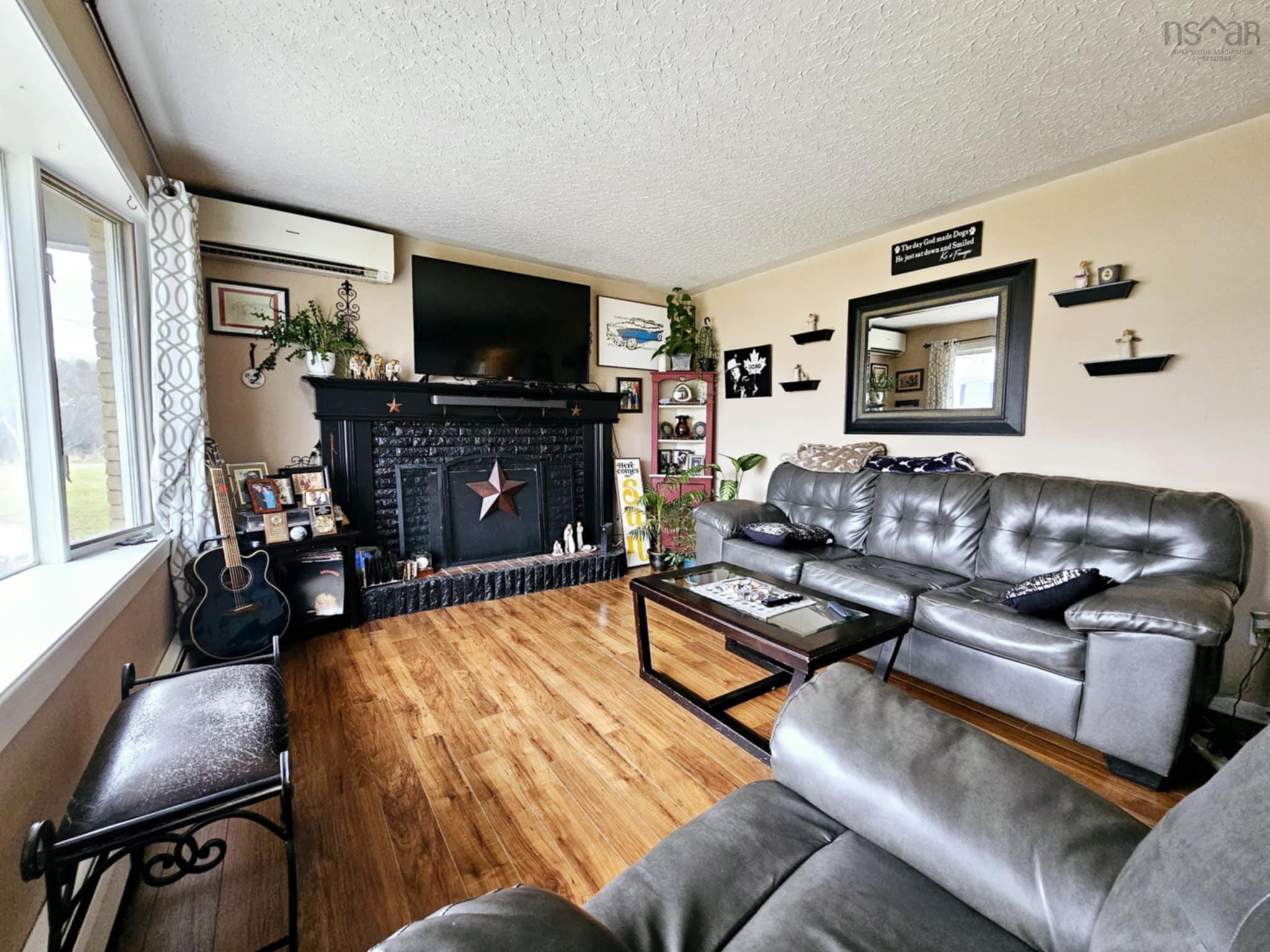 $335,000.00: 55 Birch Street, Salmon River
