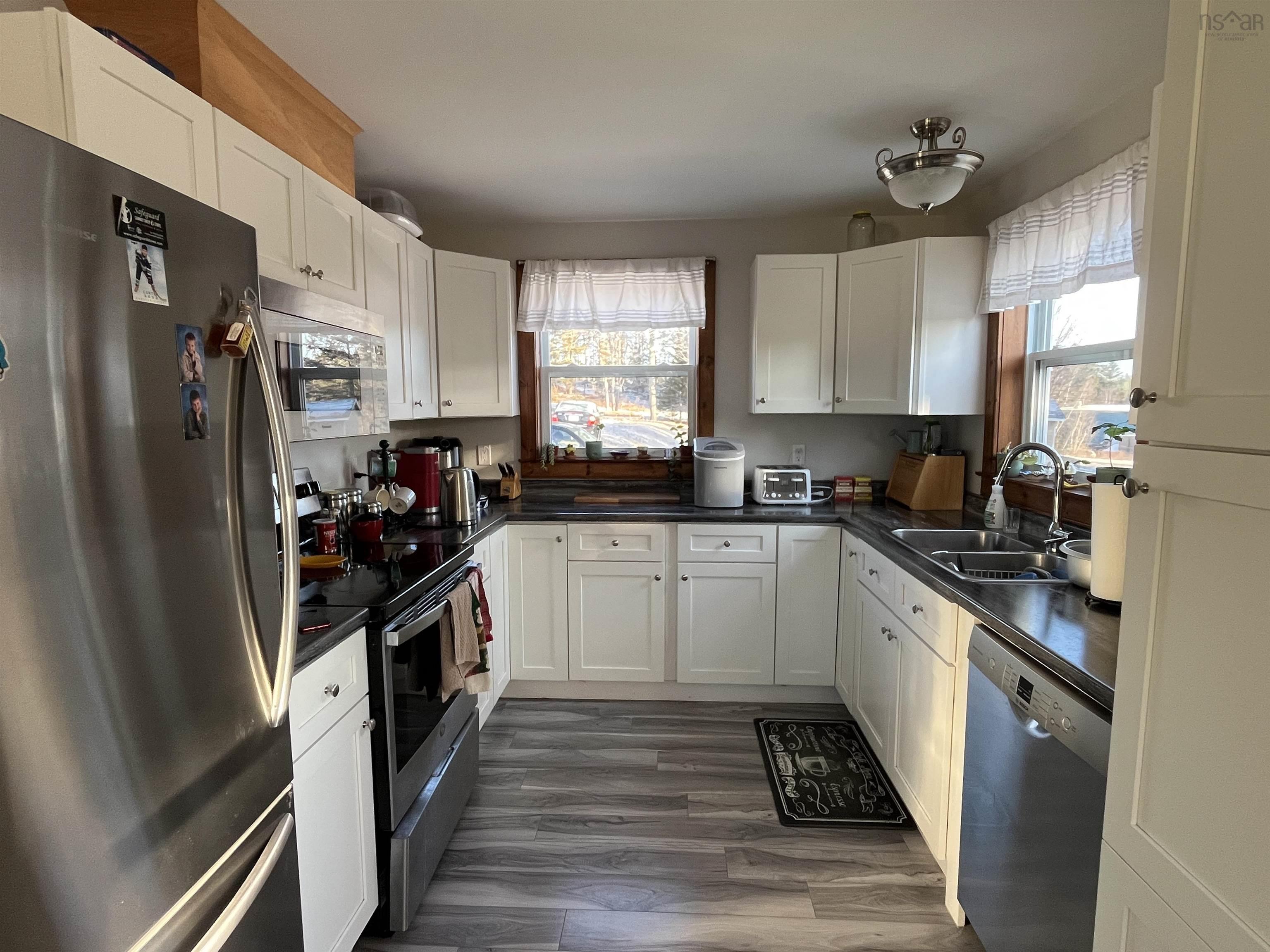 $799,000.00: 19 Bond Drive, Chester