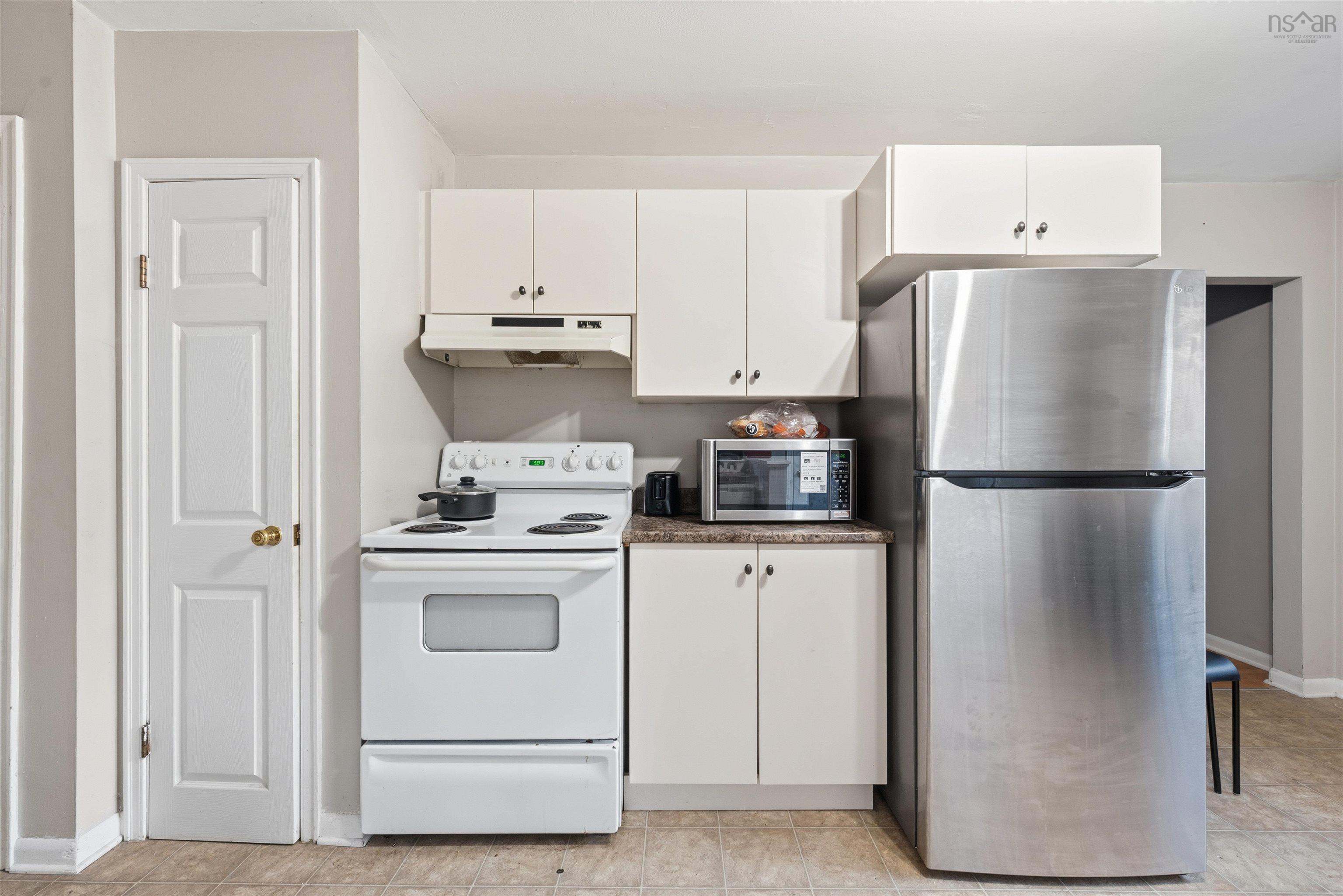 $405,000.00: 112 School Street, Kentville