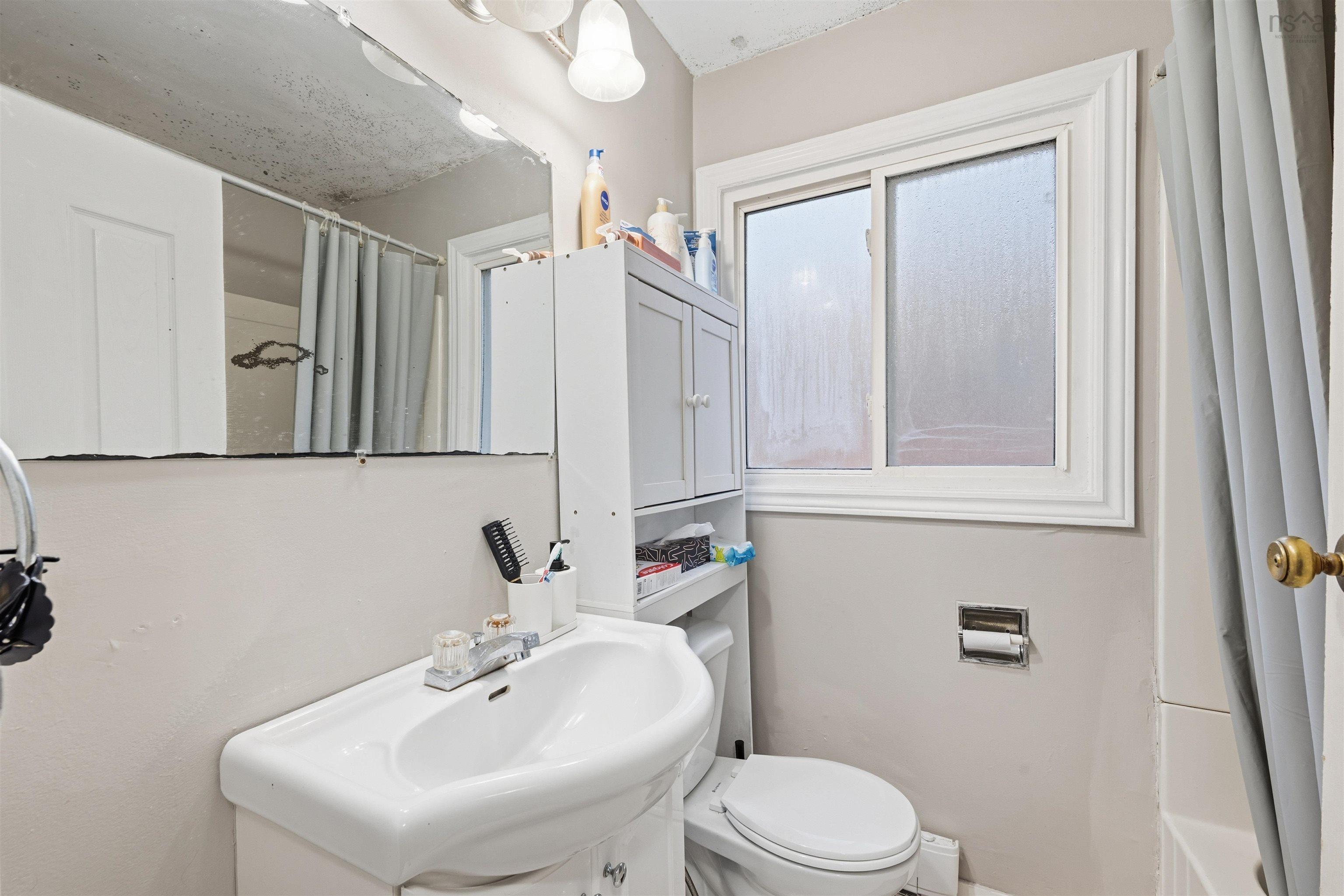 $405,000.00: 112 School Street, Kentville