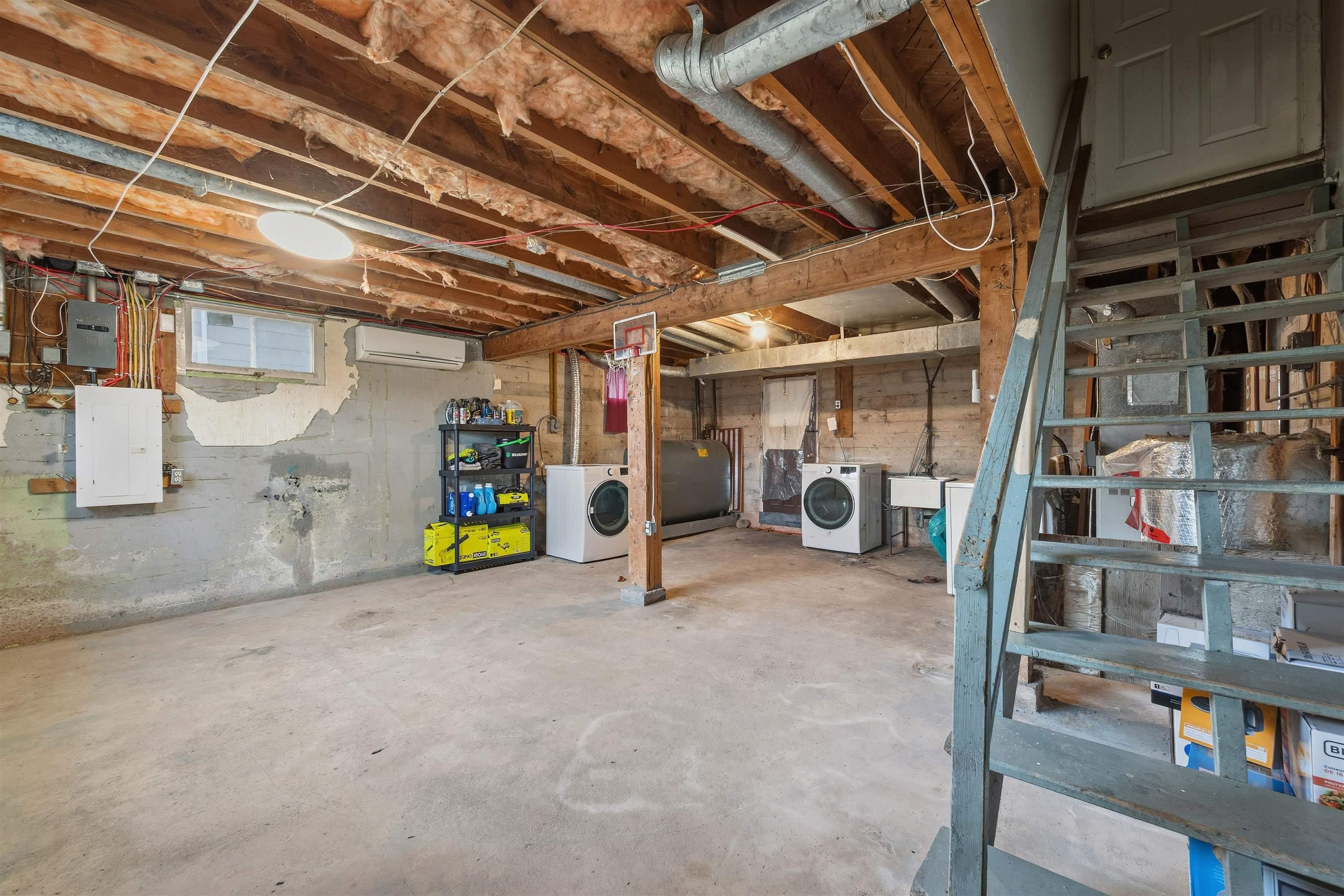 $405,000.00: 112 School Street, Kentville