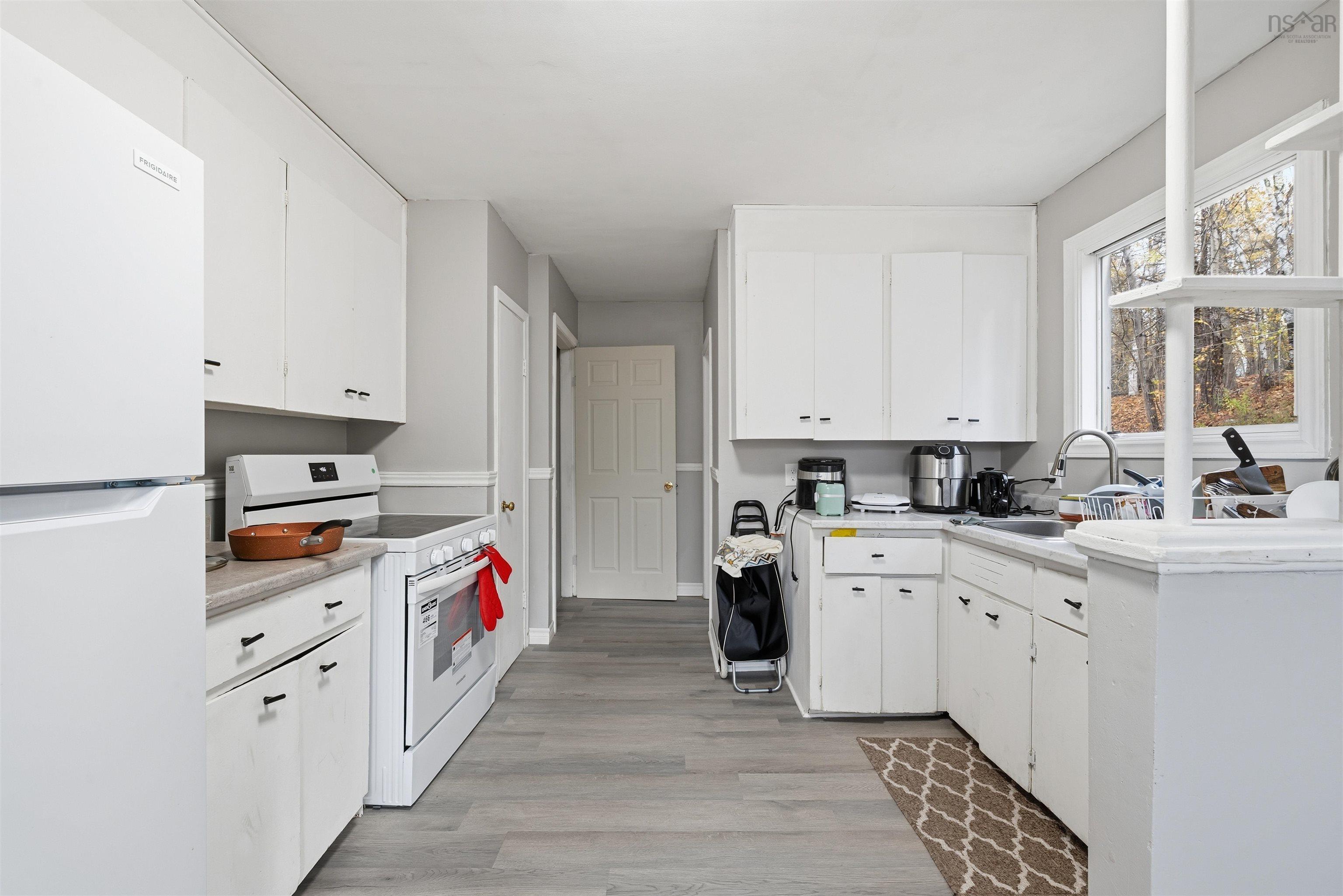 $405,000.00: 112 School Street, Kentville