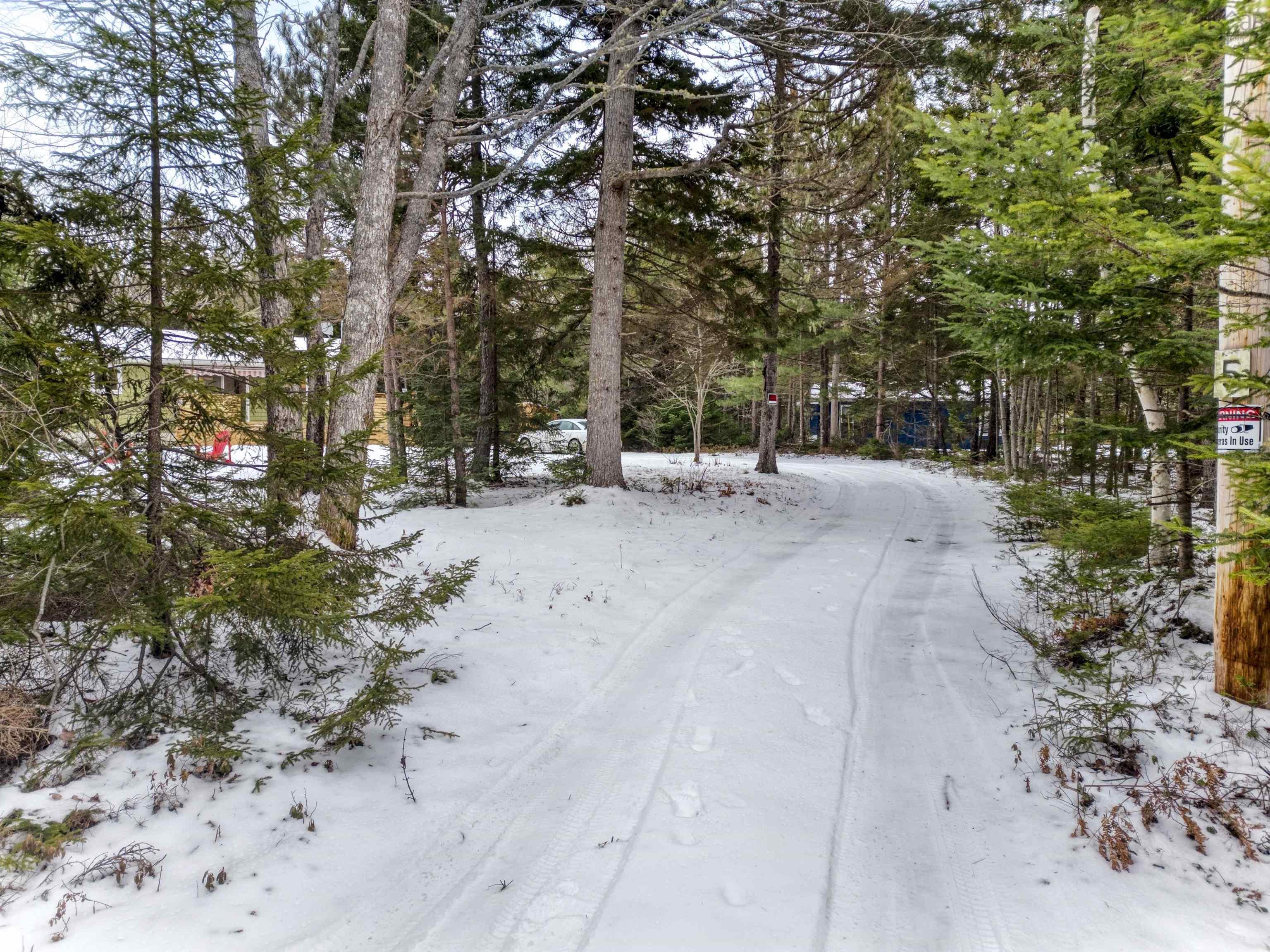 $299,000.00: 5 Duck Pond Road, Five Houses