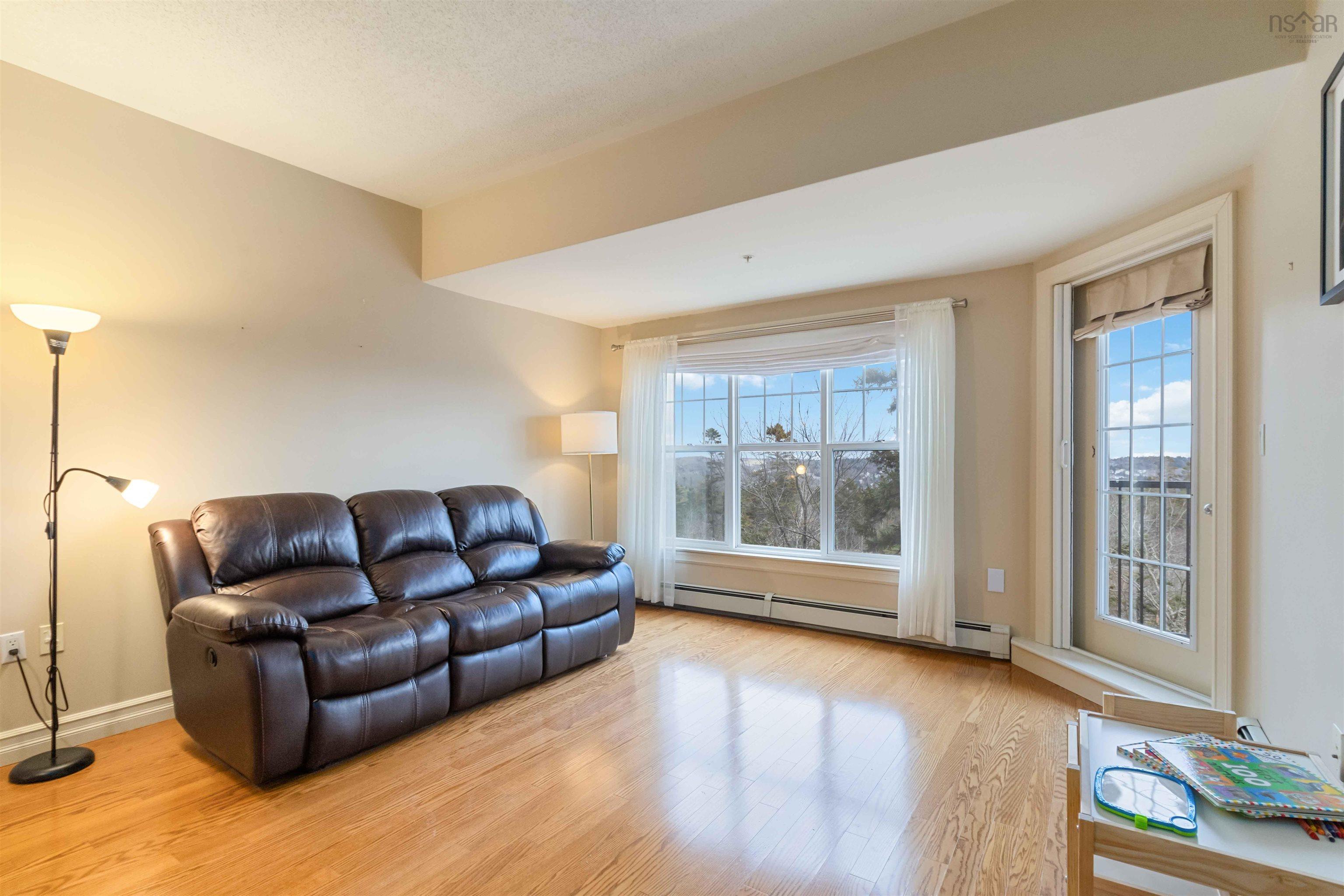 $484,900.00: 306 277 Rutledge, Bedford