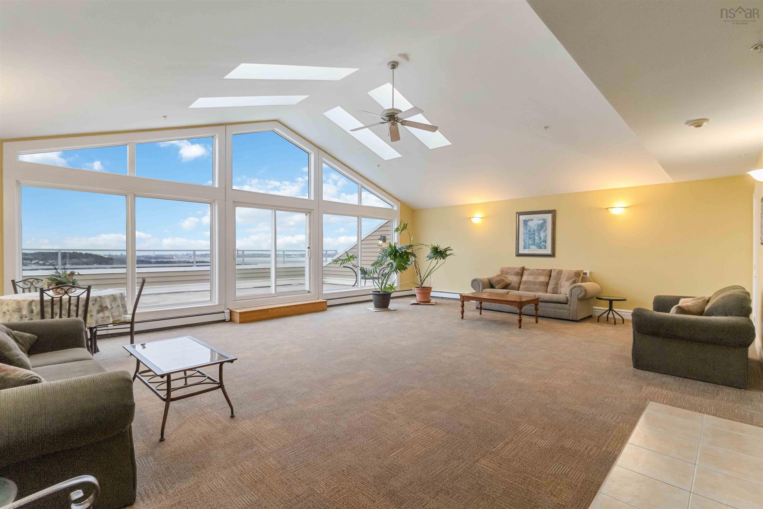 $484,900.00: 306 277 Rutledge, Bedford