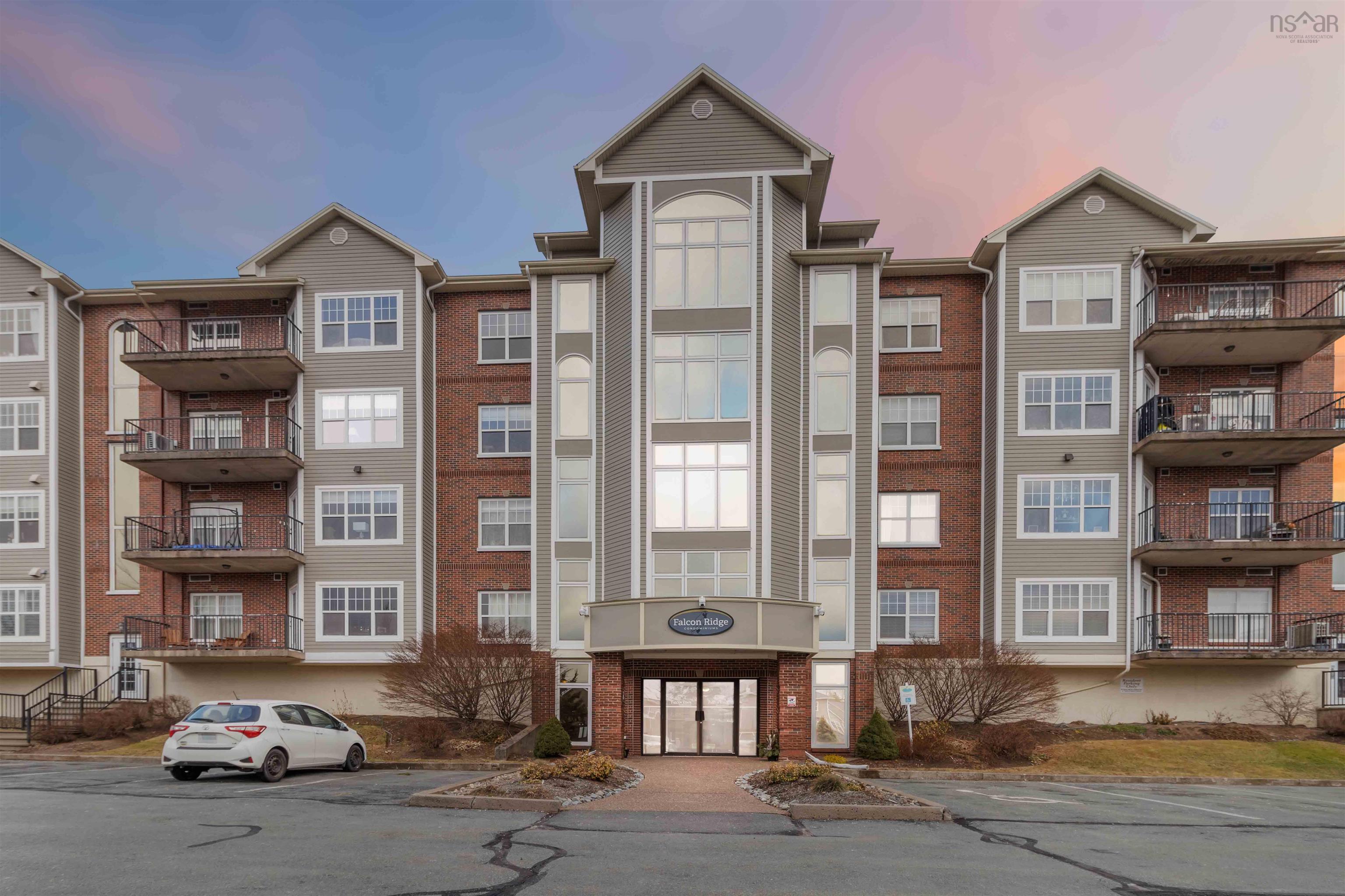 $484,900.00: 306 277 Rutledge, Bedford