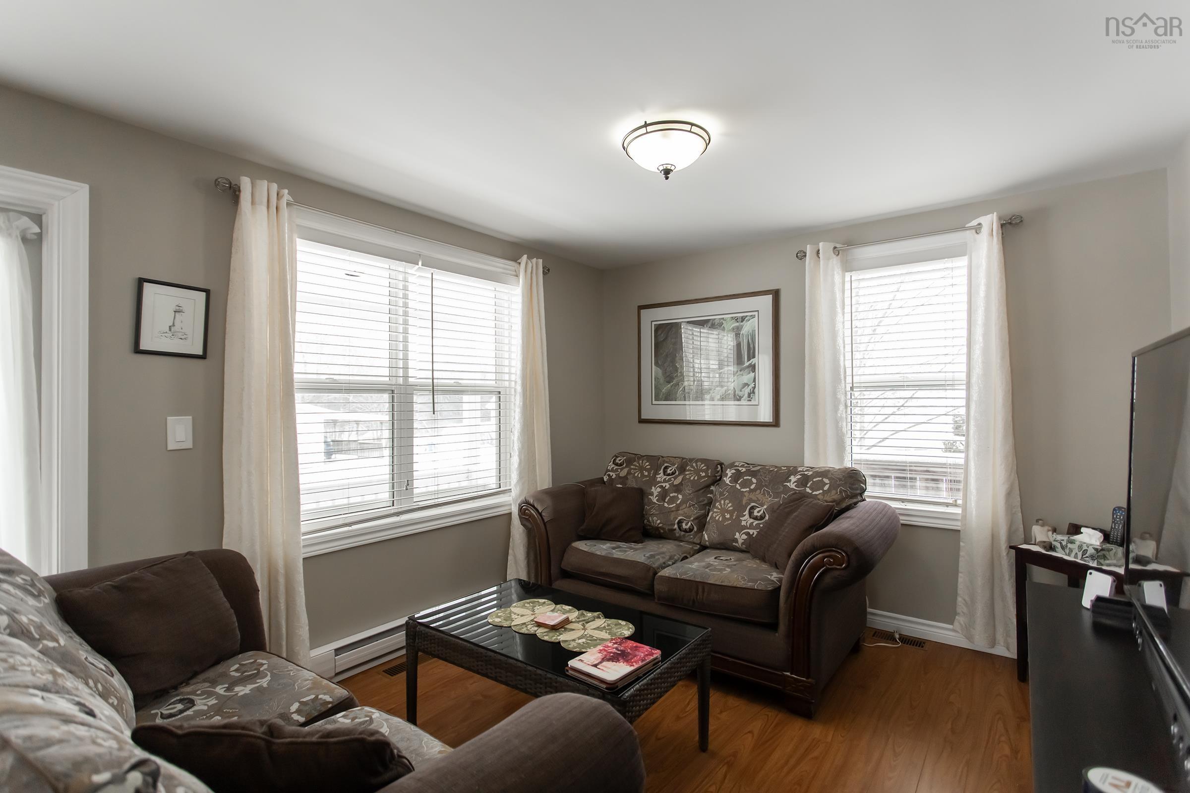 $375,000.00: 76 Mount Street, Digby