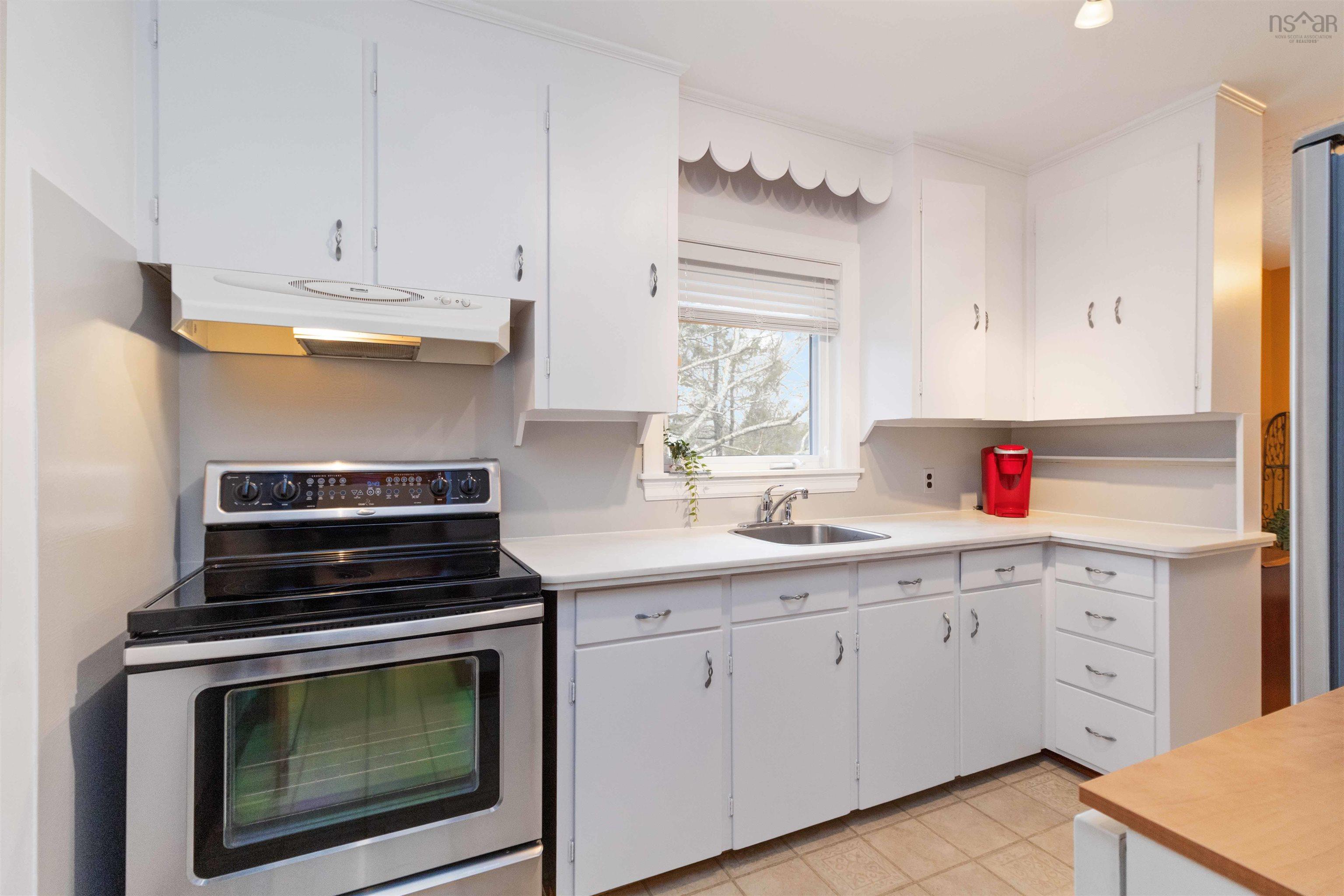 $499,900.00: 266 Douglas Crescent, Halifax