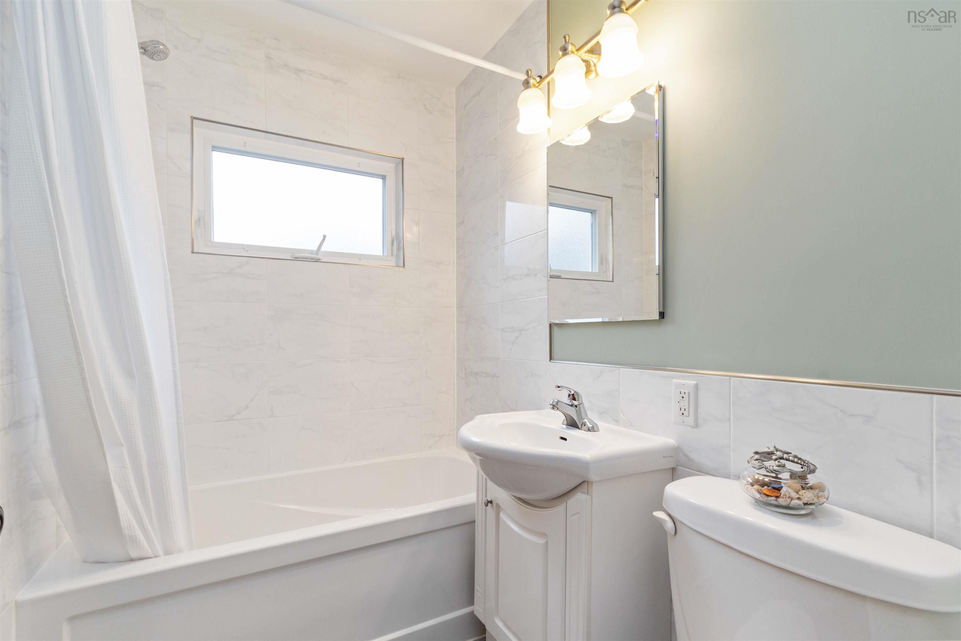 $499,900.00: 266 Douglas Crescent, Halifax