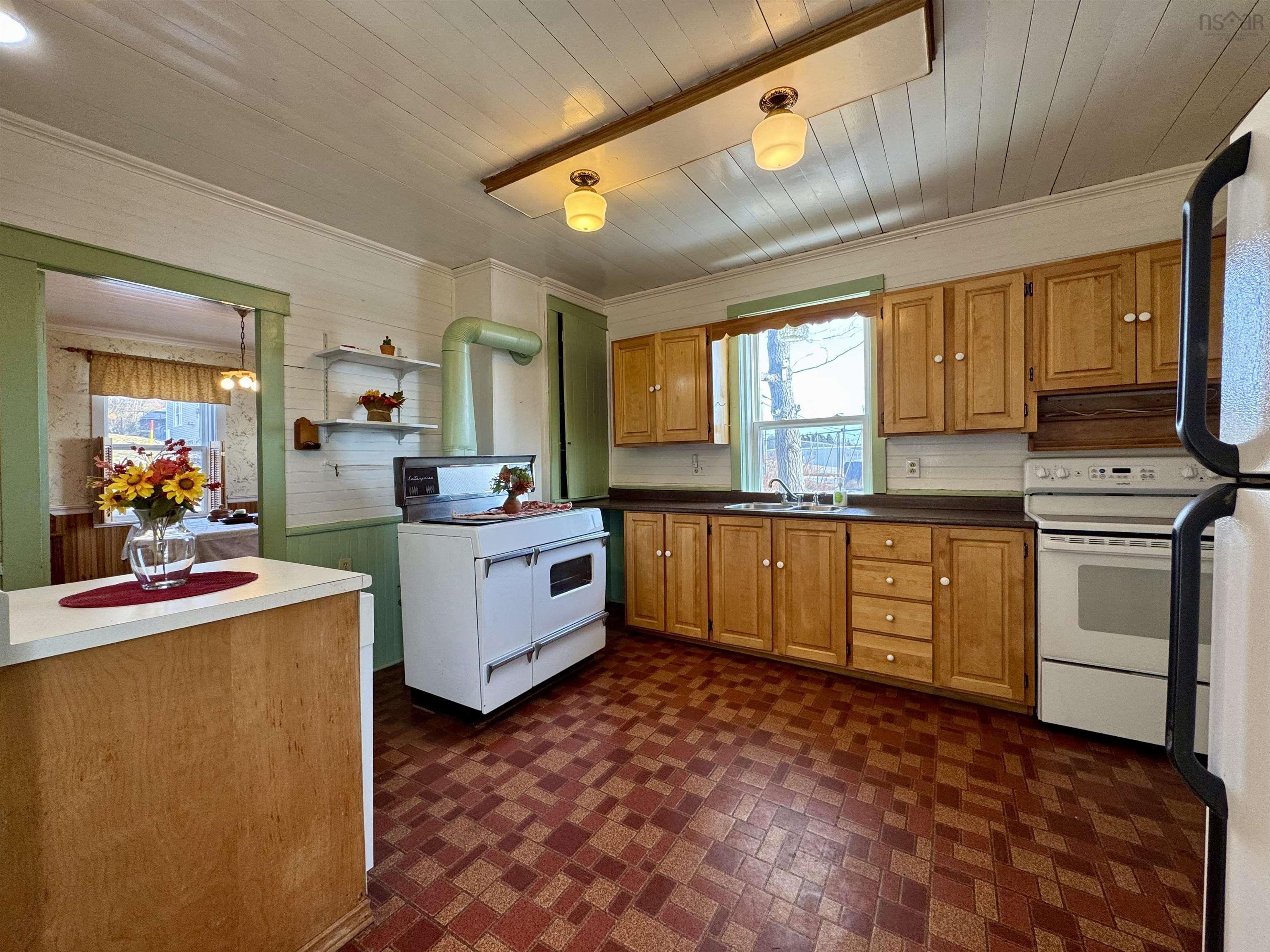 $279,000.00: 740 Veterans Memorial Drive, Arichat