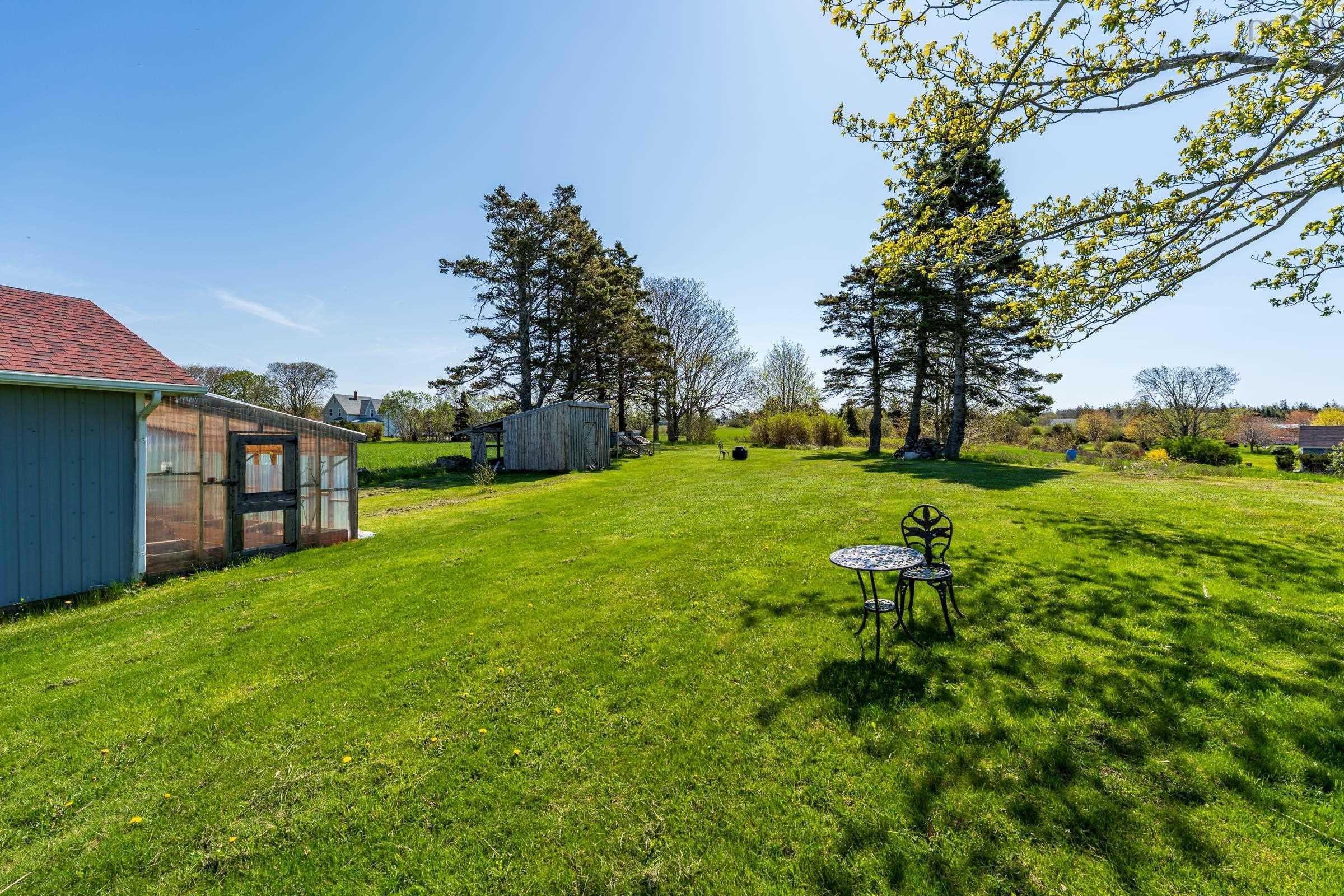 $365,000.00: 8882 Highway 1, Meteghan River