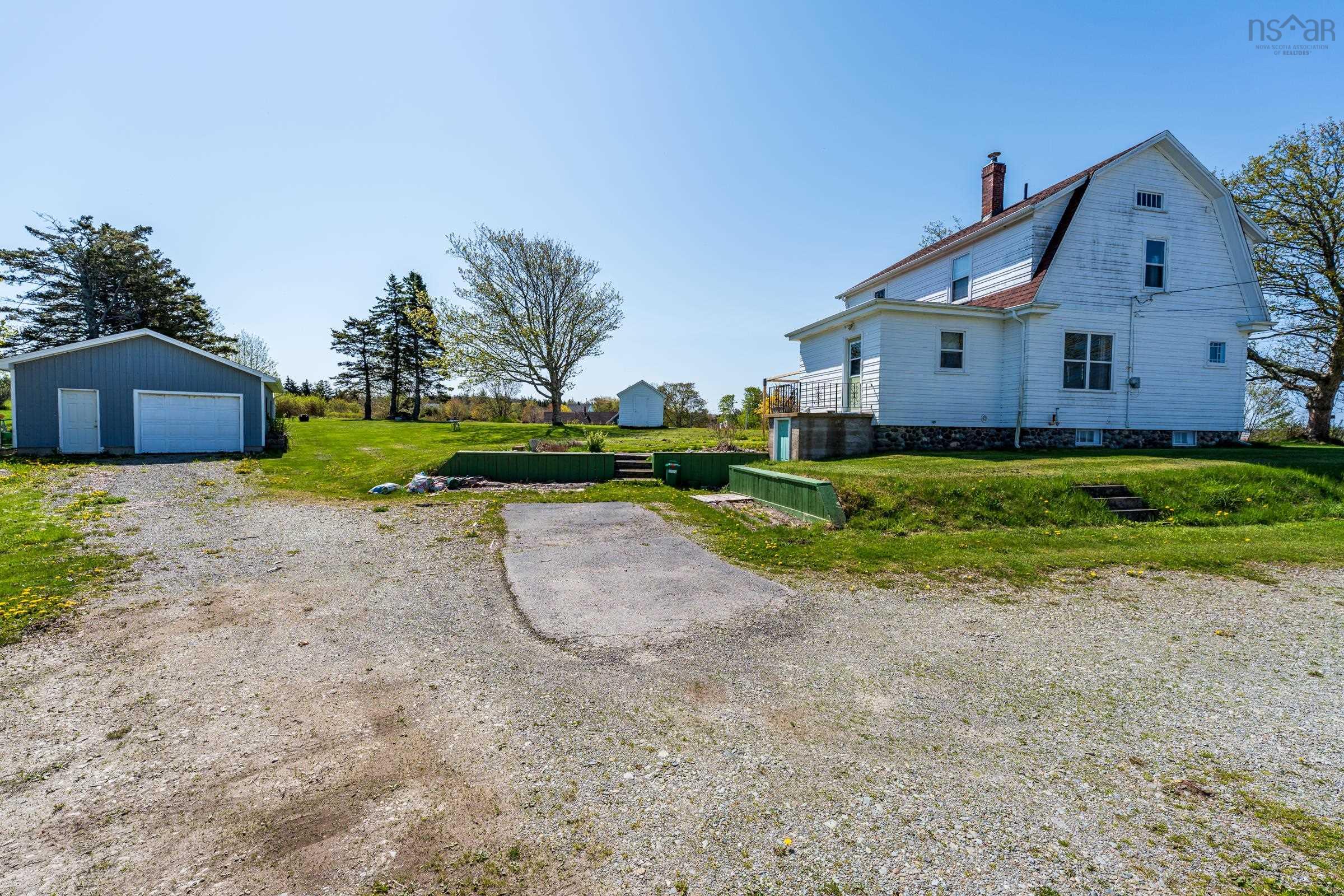 $365,000.00: 8882 Highway 1, Meteghan River