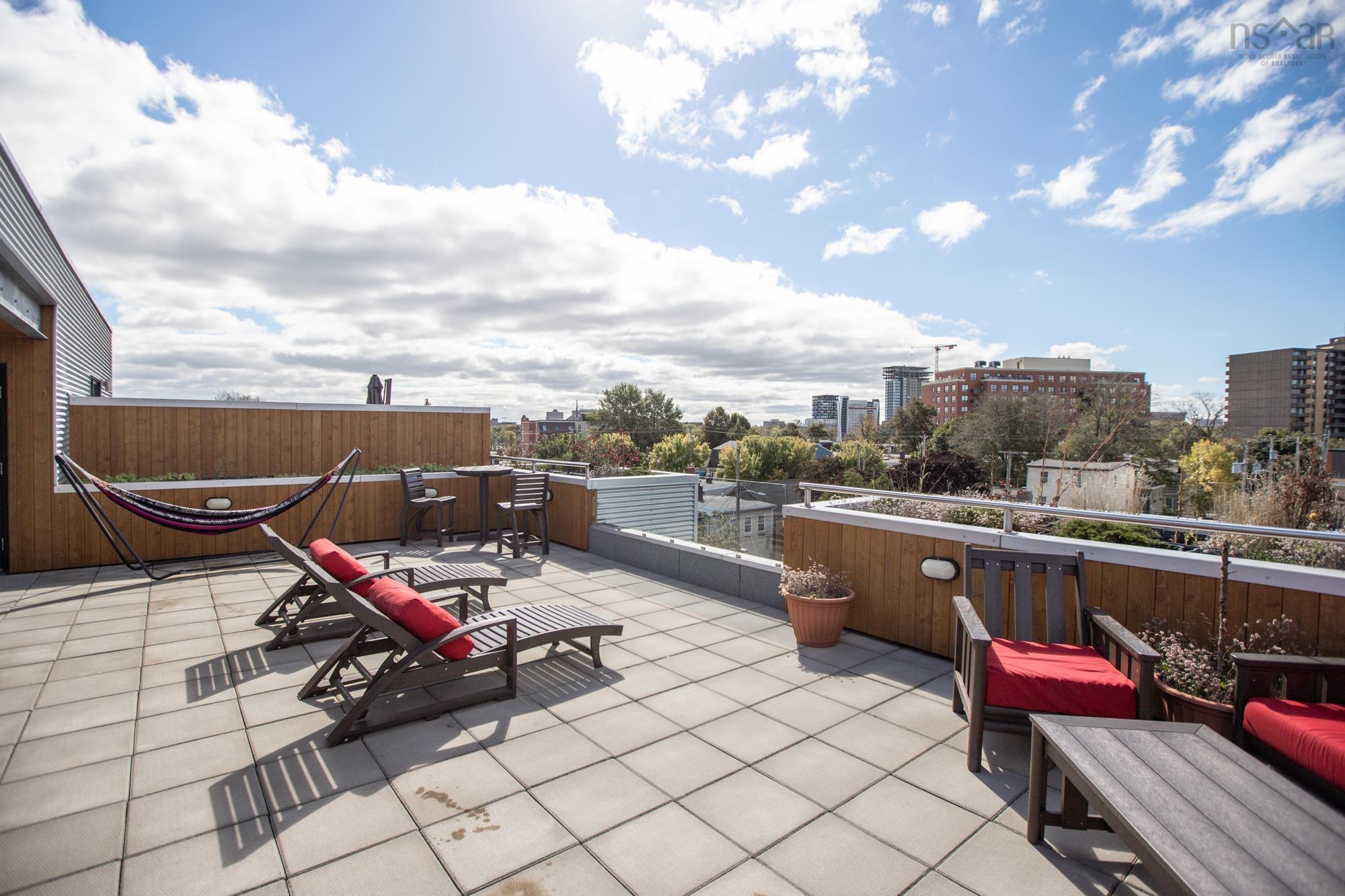 $474,500.00: 104 5677 Harris Street, Halifax Peninsula