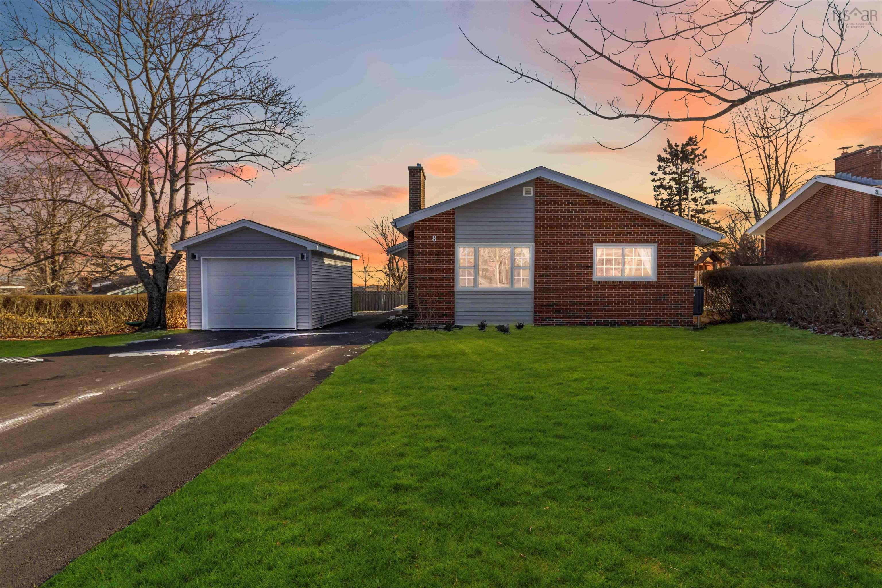 $569,900.00: 8 Garnett Street, Dartmouth