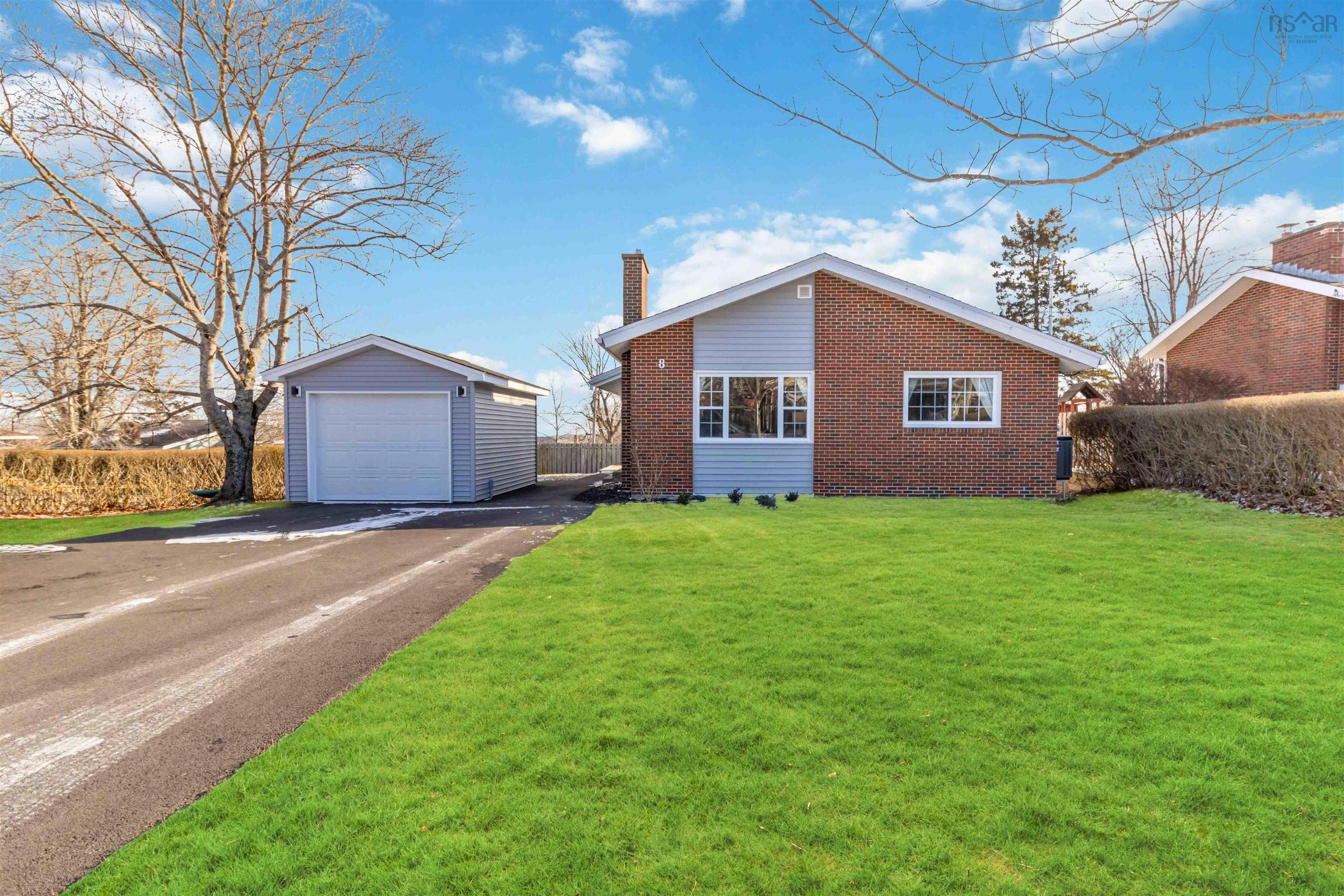$569,900.00: 8 Garnett Street, Dartmouth