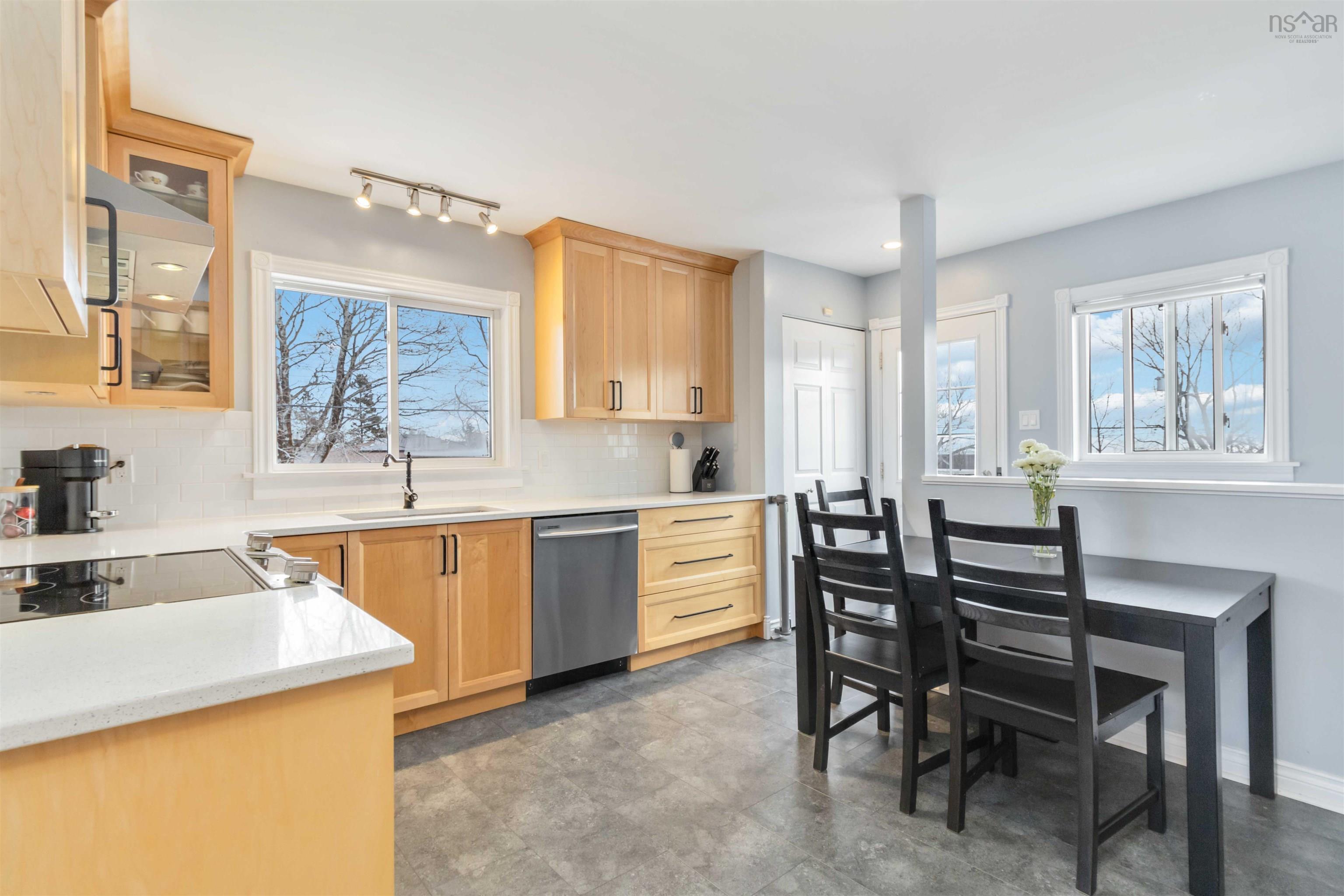 $569,900.00: 8 Garnett Street, Dartmouth