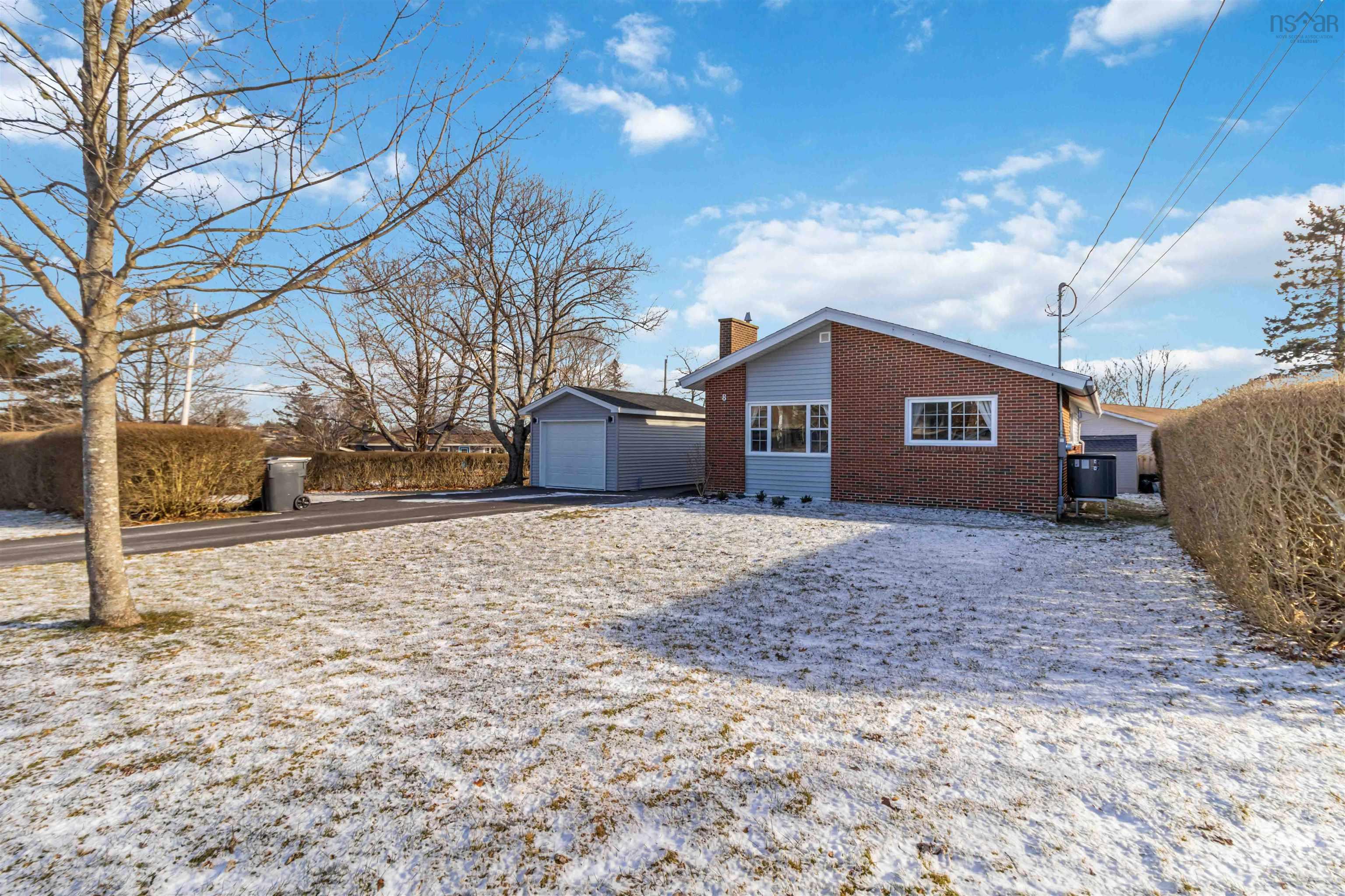 $569,900.00: 8 Garnett Street, Dartmouth