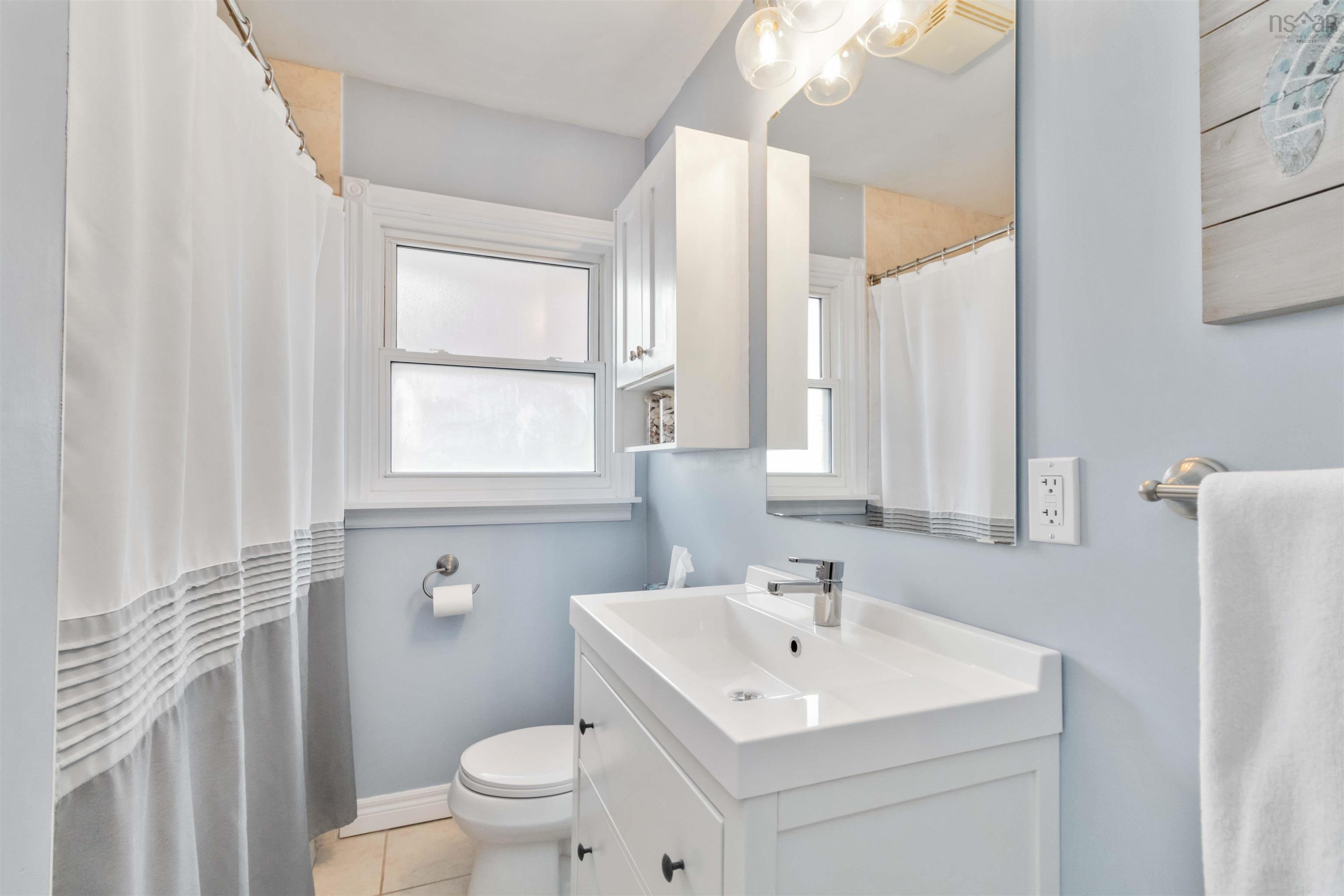 $569,900.00: 8 Garnett Street, Dartmouth