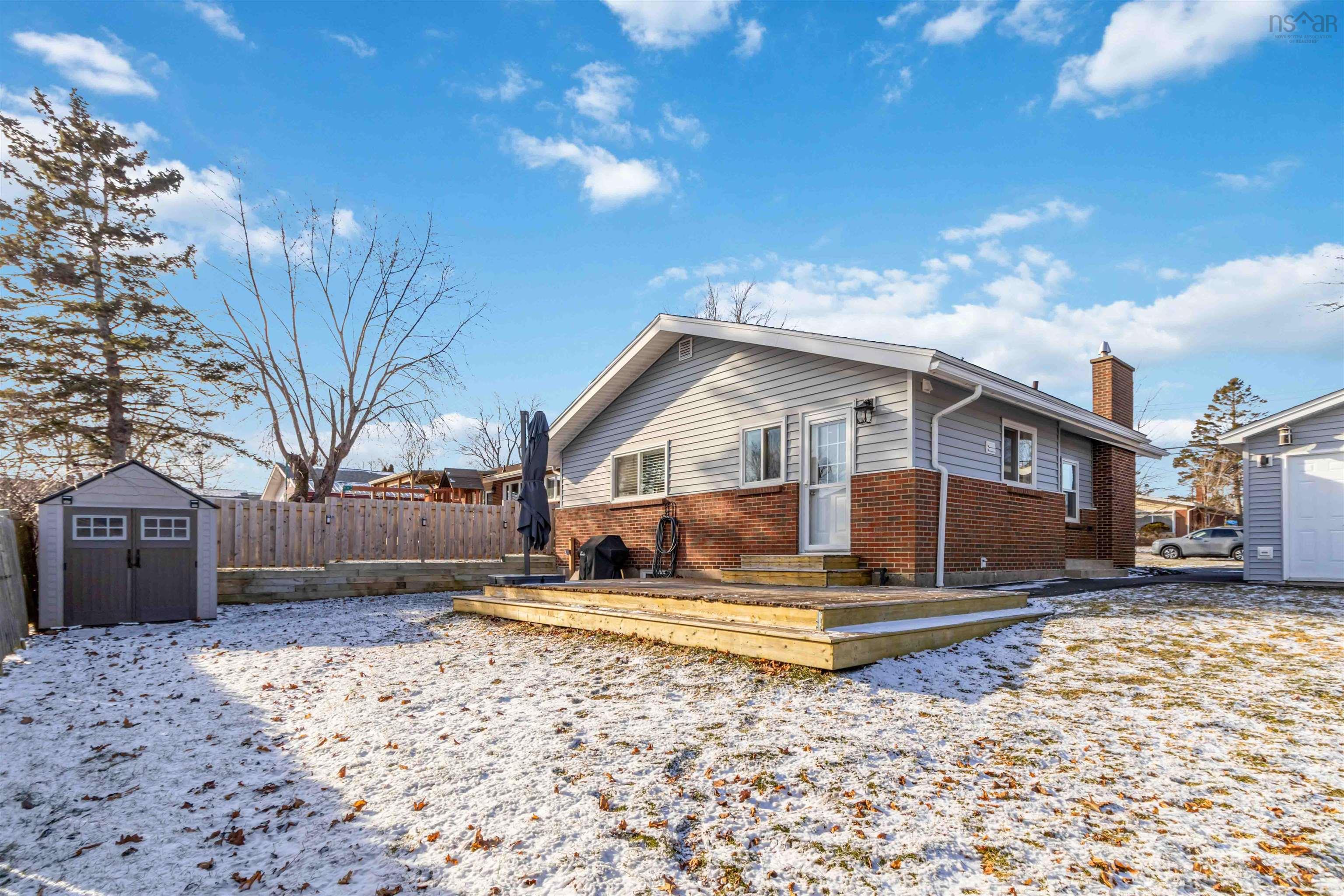 $569,900.00: 8 Garnett Street, Dartmouth