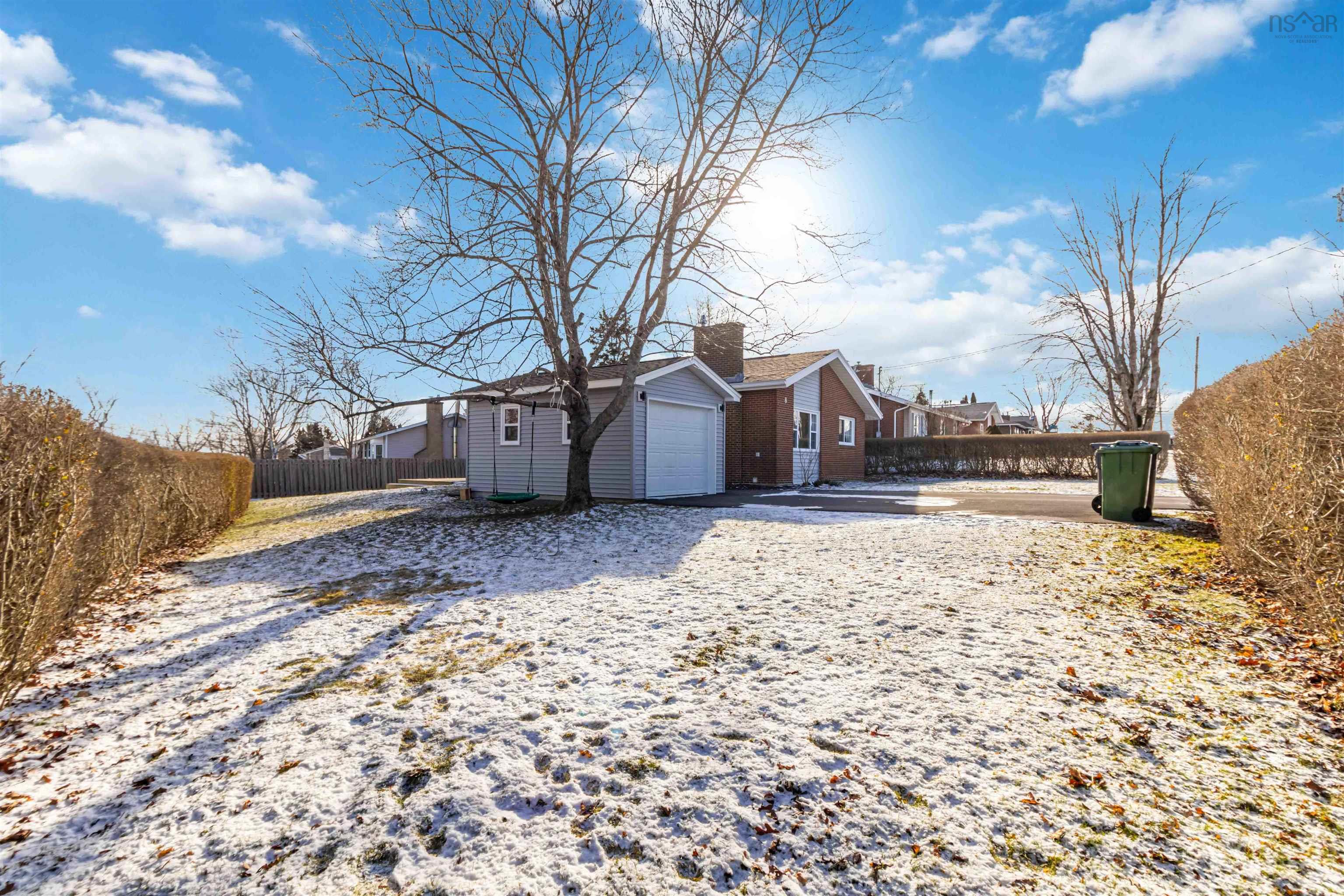 $569,900.00: 8 Garnett Street, Dartmouth