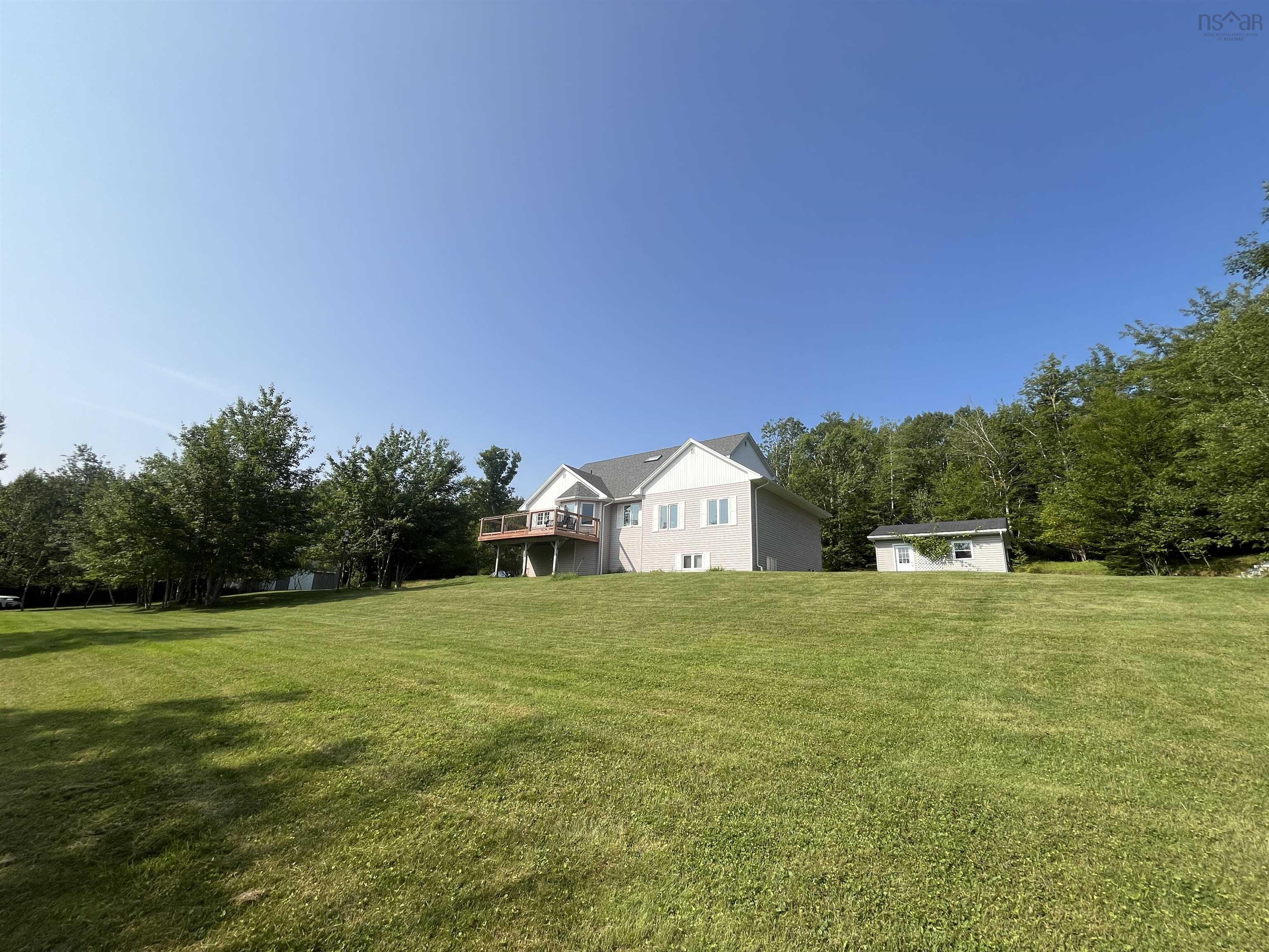 $849,900.00: 209 Arrowhead Drive, Enfield