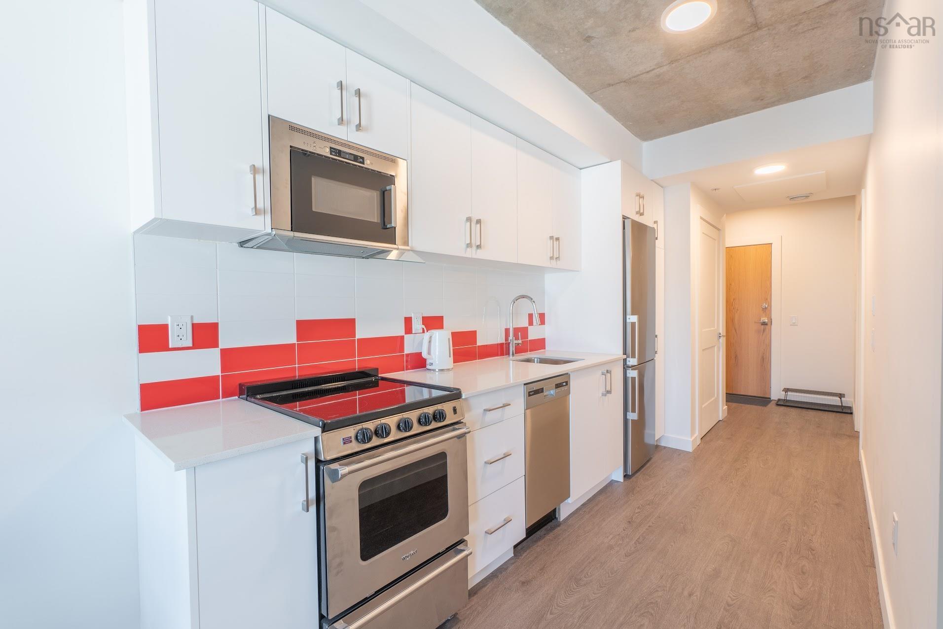 $433,900.00: 404 5684 West Street, Halifax