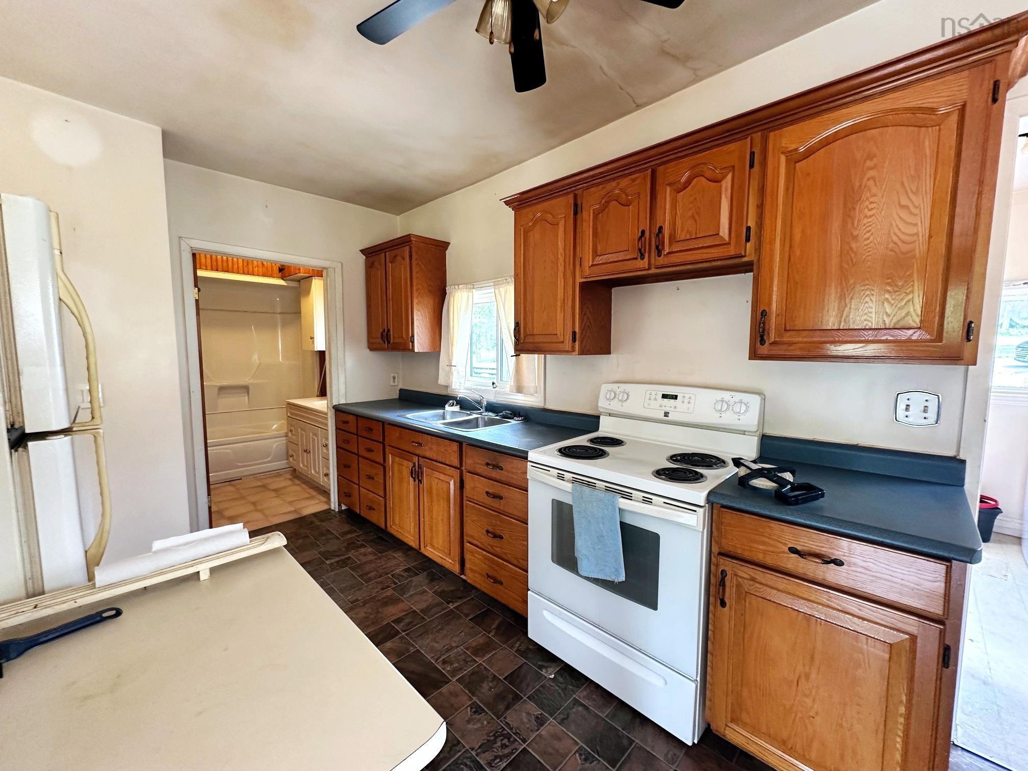 $449,900.00: 24 Buchanan Avenue, Enfield