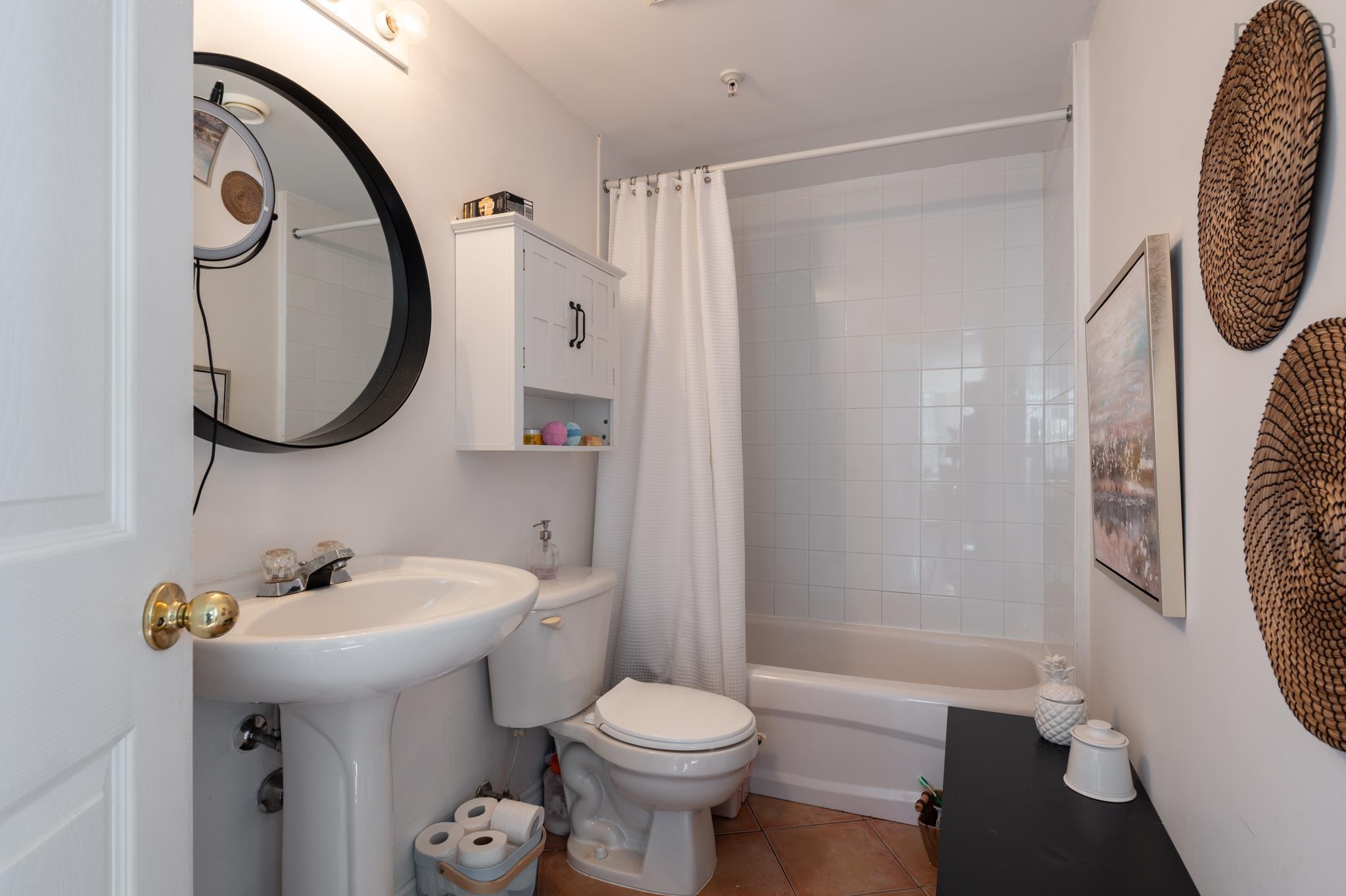 $549,900.00: 201 5769 Cunard Street, Halifax Peninsula