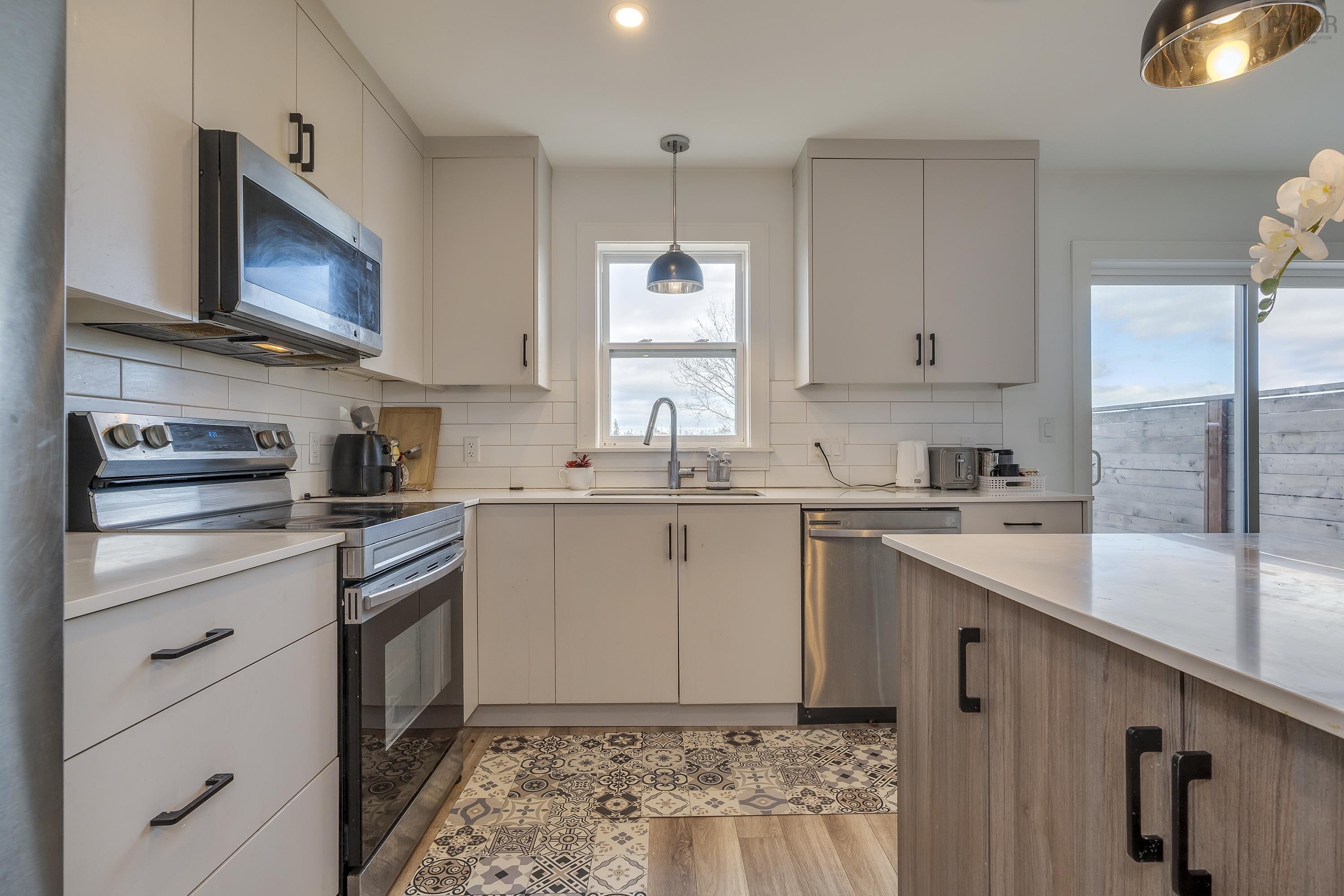 $600,000.00: 590A Herring Cove Road, Halifax