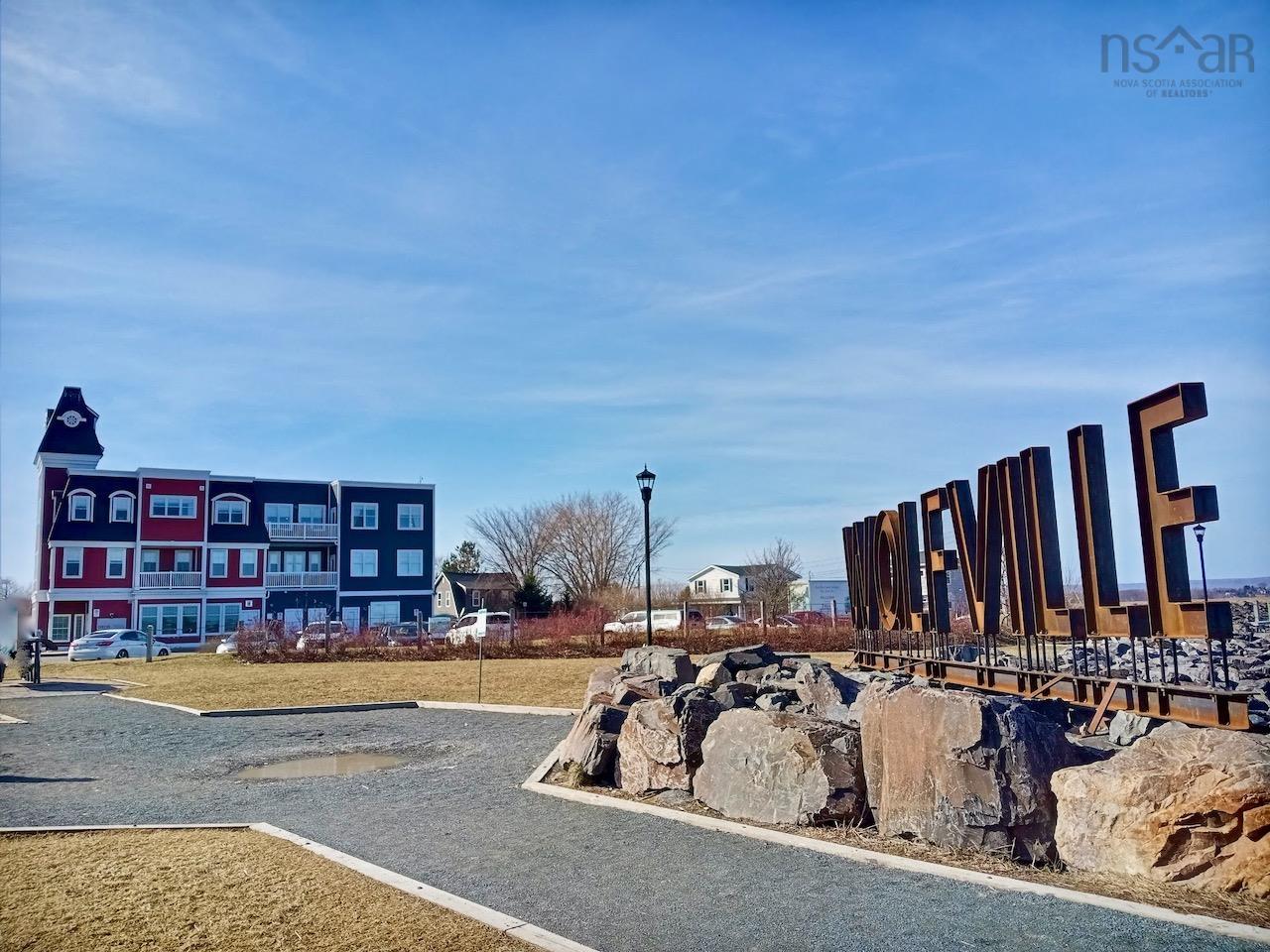 $565,000.00: 305 24 Harbourside Drive, Wolfville