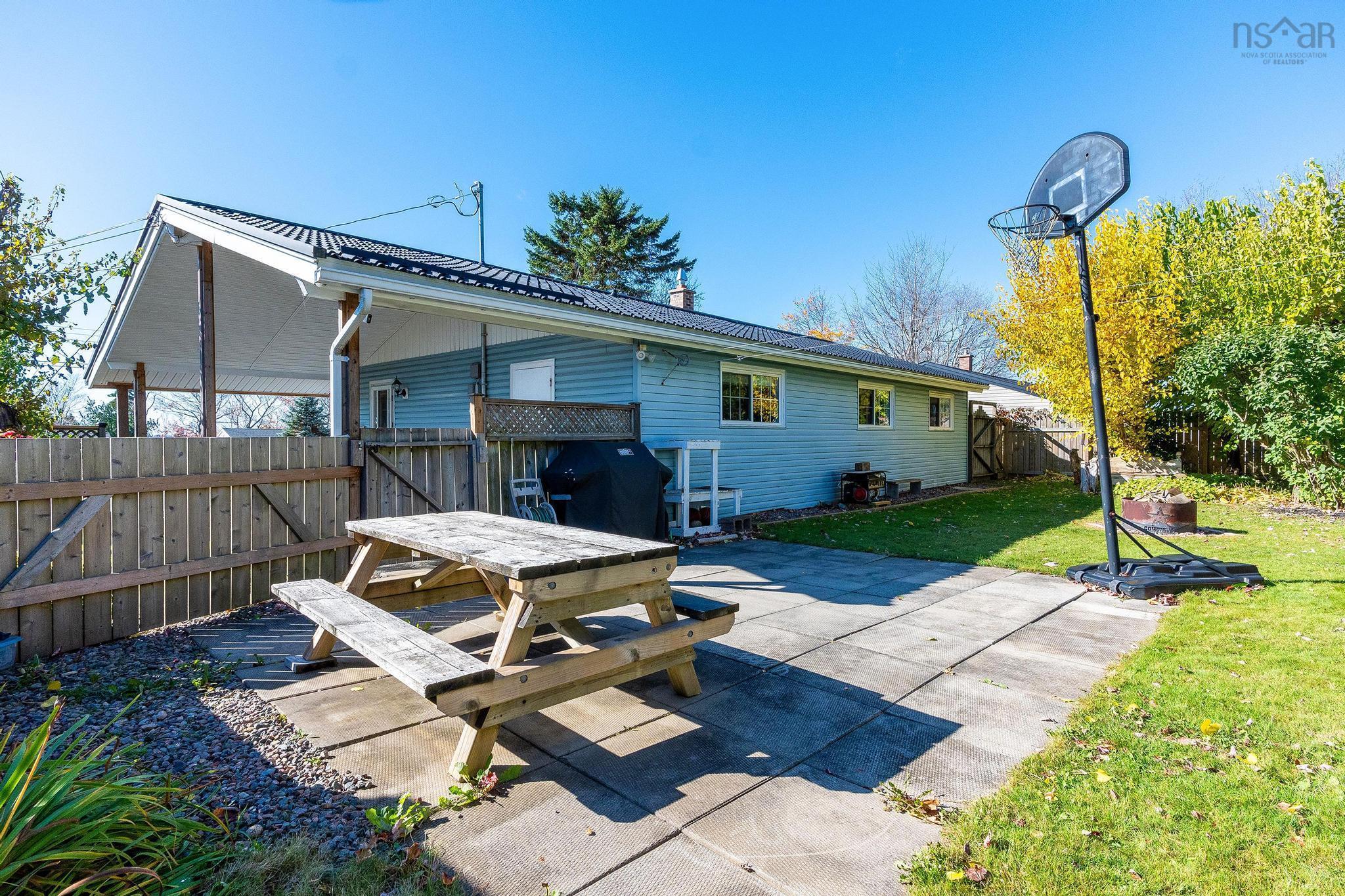 $449,900.00: 11 Inverary Drive, Dartmouth