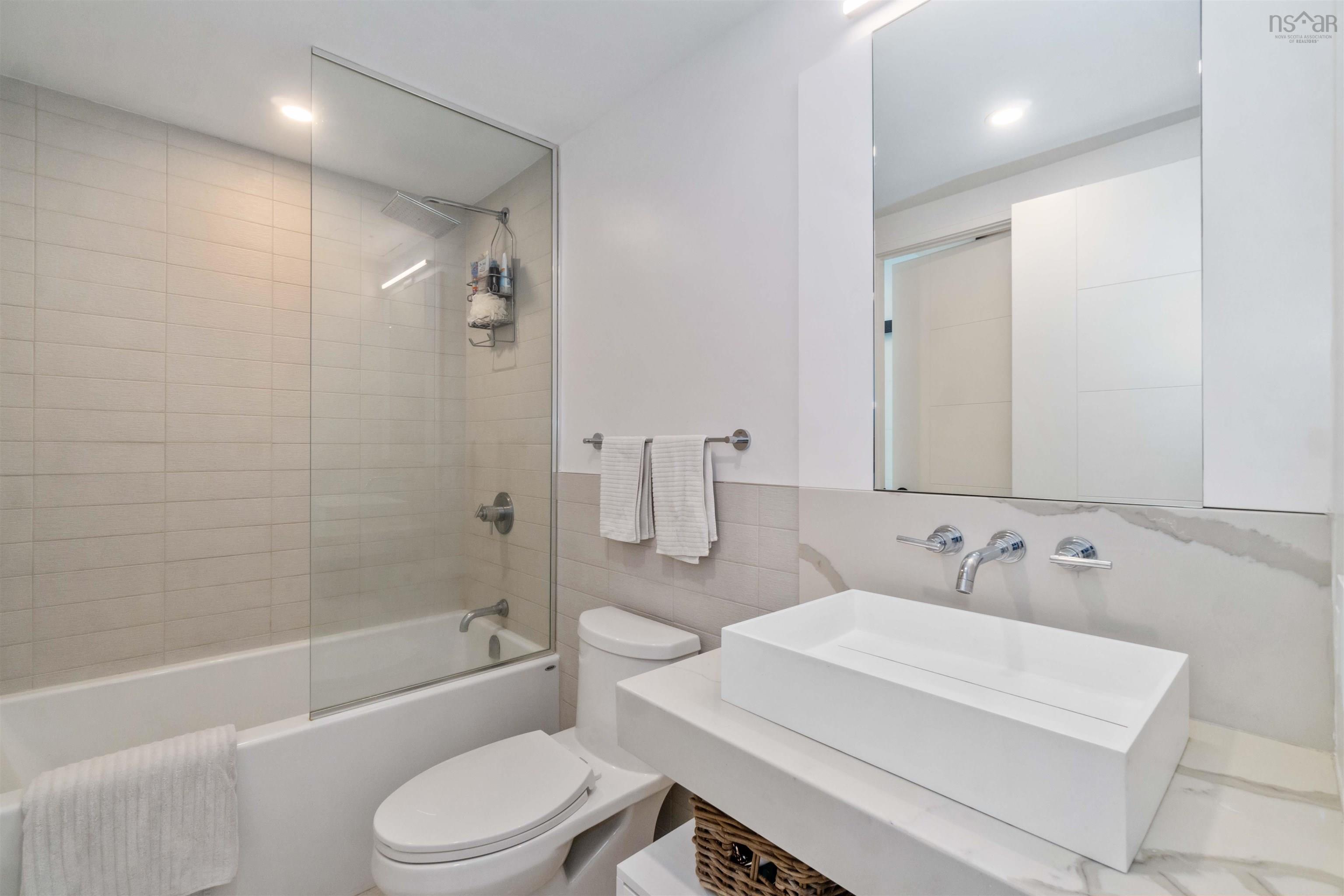 $824,900.00: 1208 1650 Granville Street, Halifax