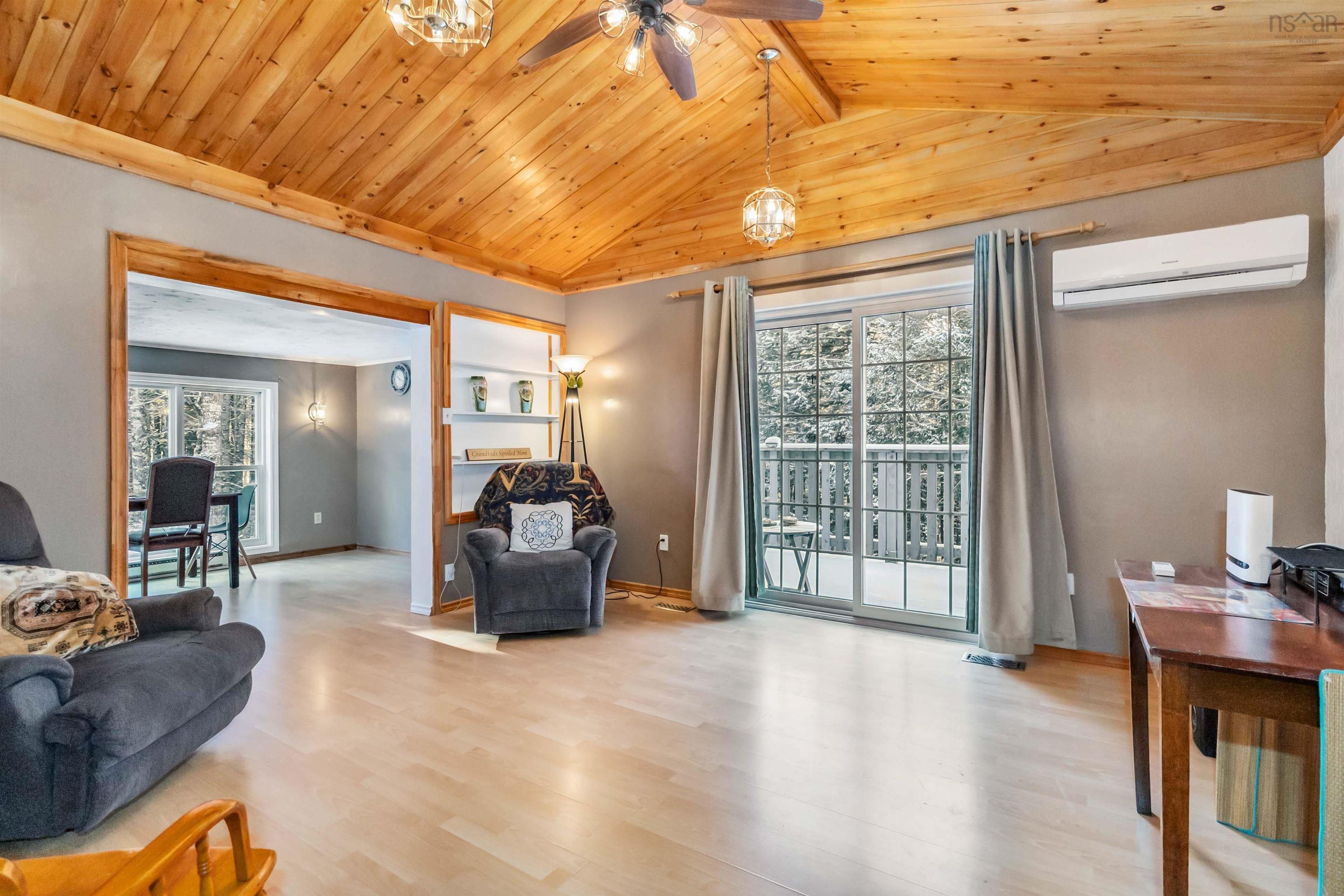 $375,000.00: 32 Bridle Path, Labelle
