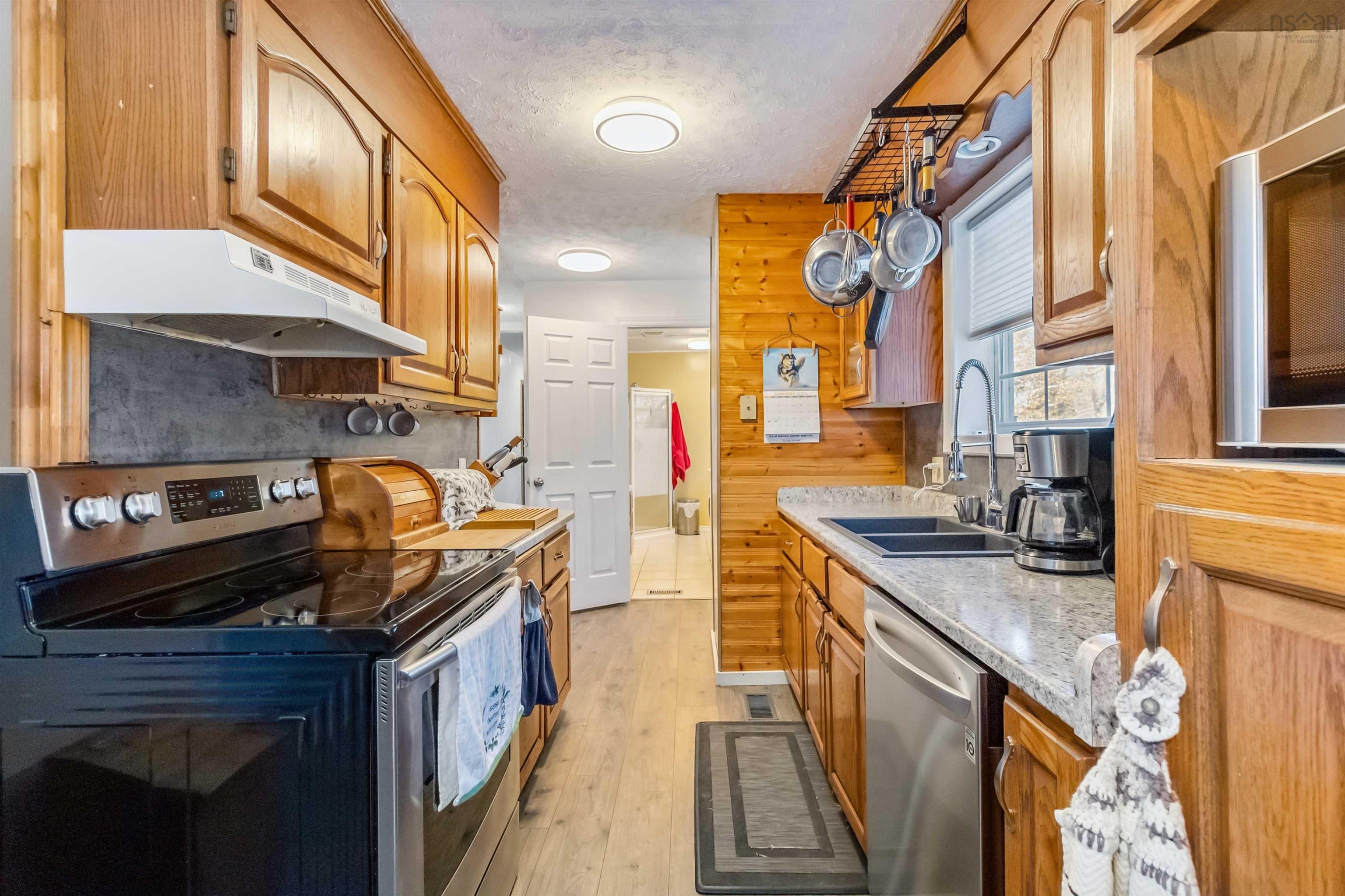 $375,000.00: 32 Bridle Path, Labelle