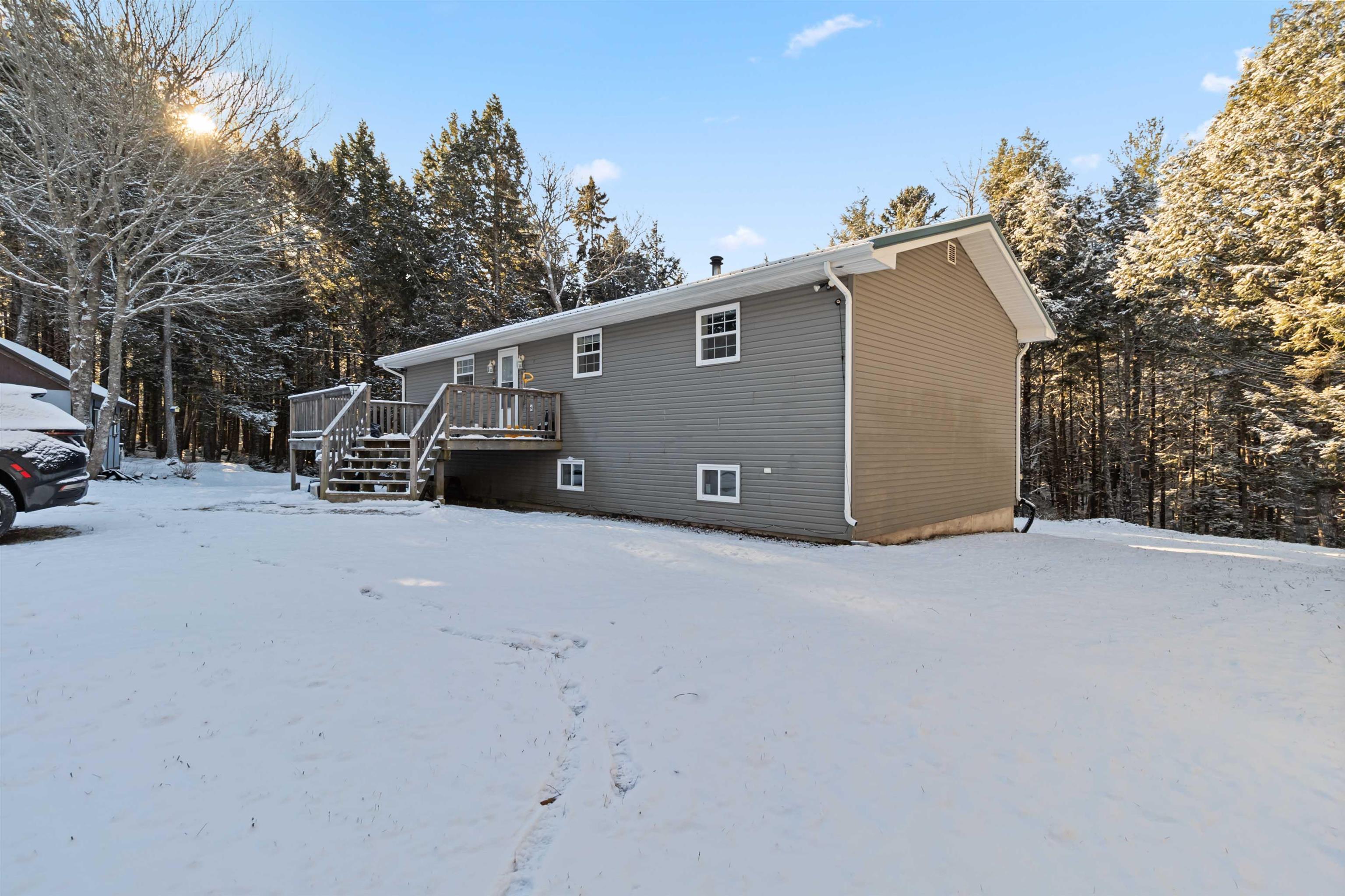 $375,000.00: 32 Bridle Path, Labelle