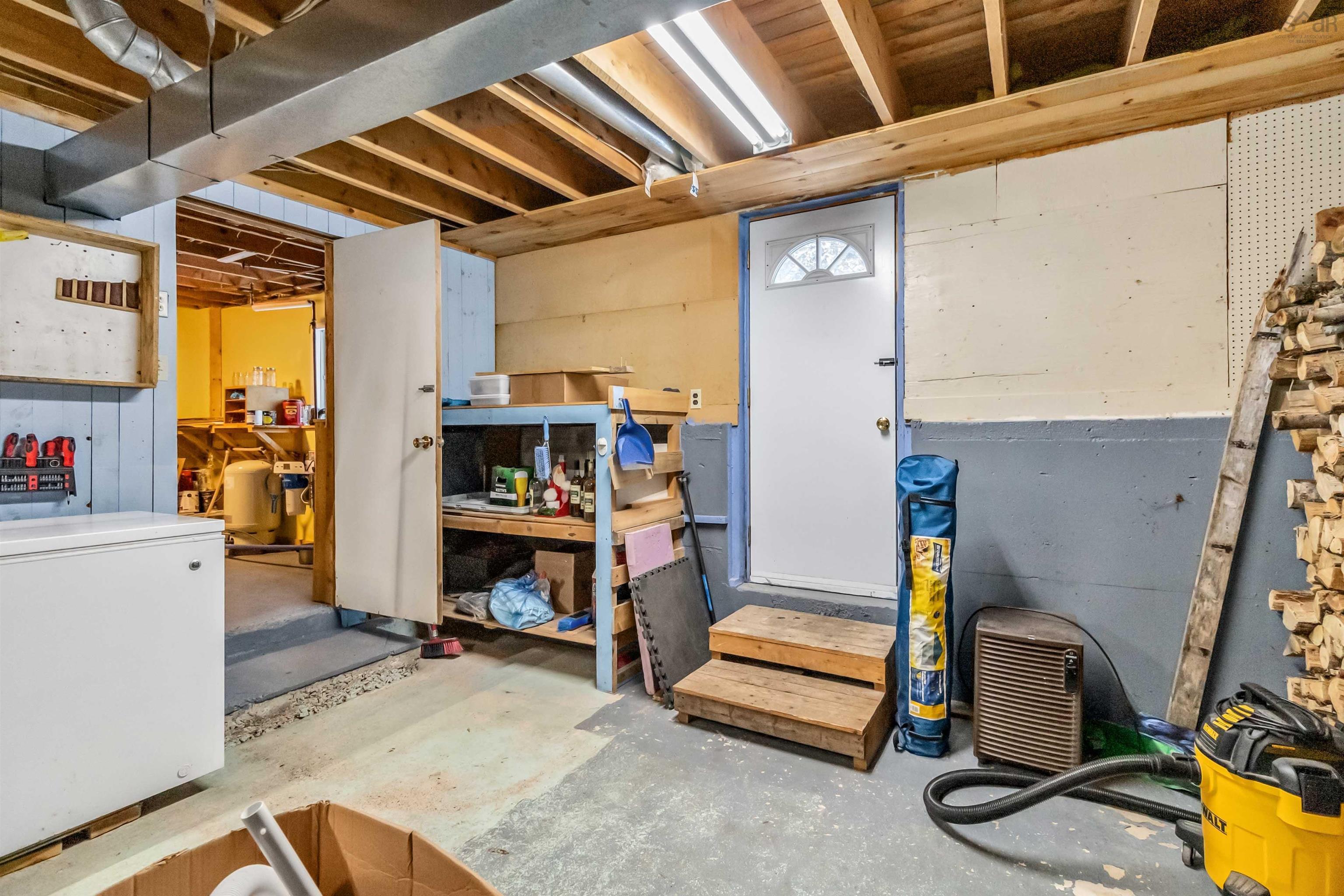 $375,000.00: 32 Bridle Path, Labelle