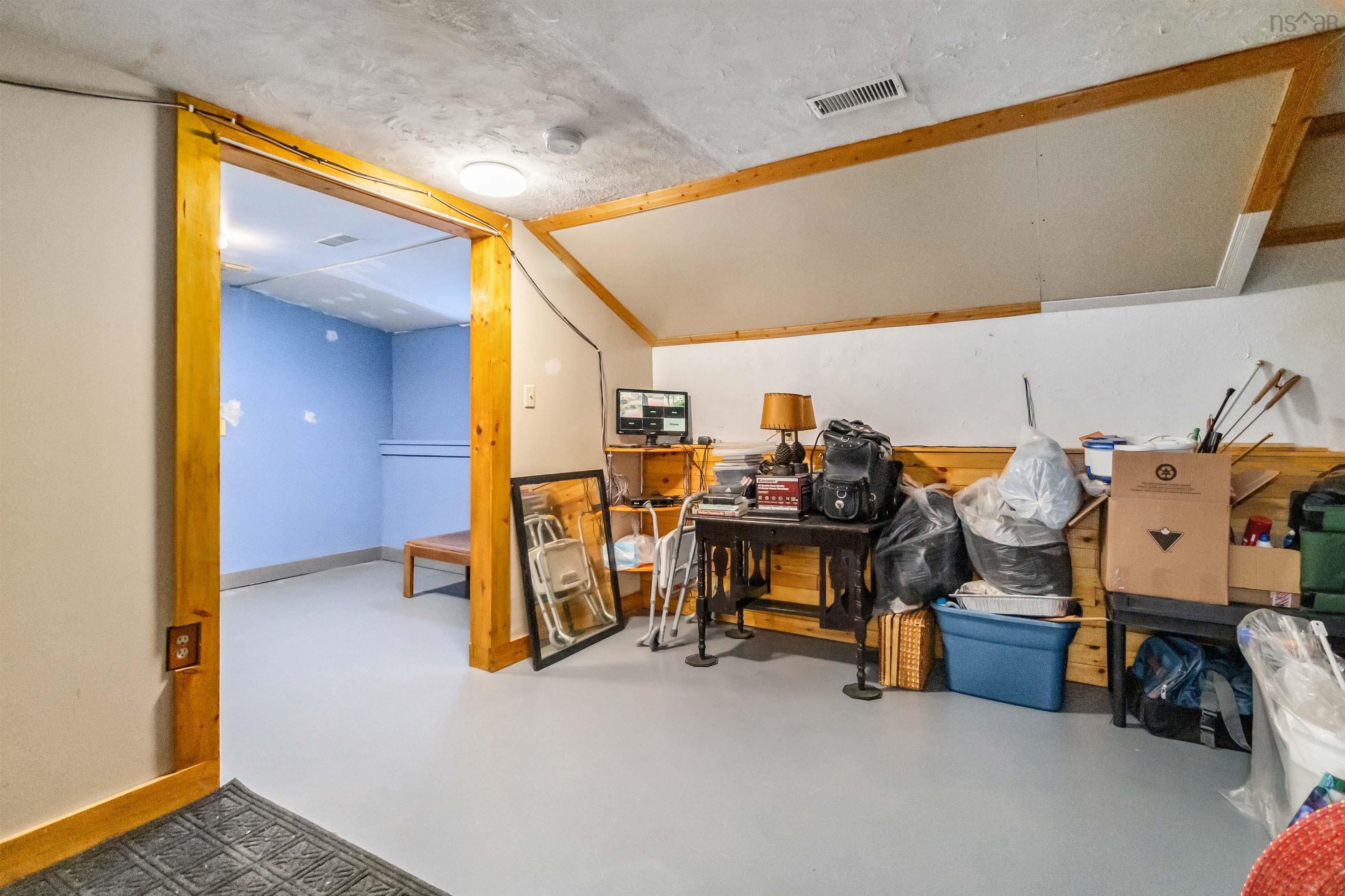 $375,000.00: 32 Bridle Path, Labelle