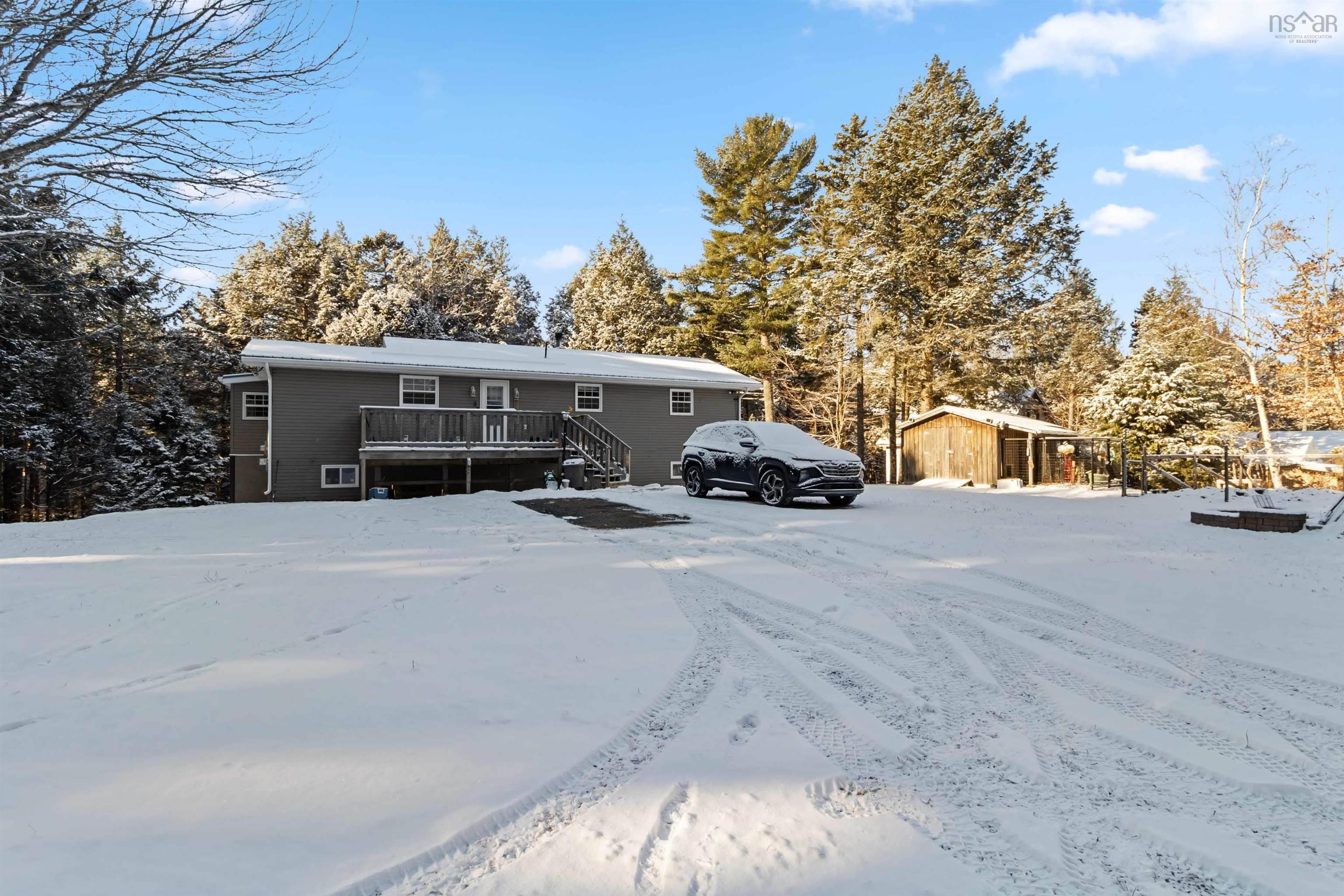 $375,000.00: 32 Bridle Path, Labelle