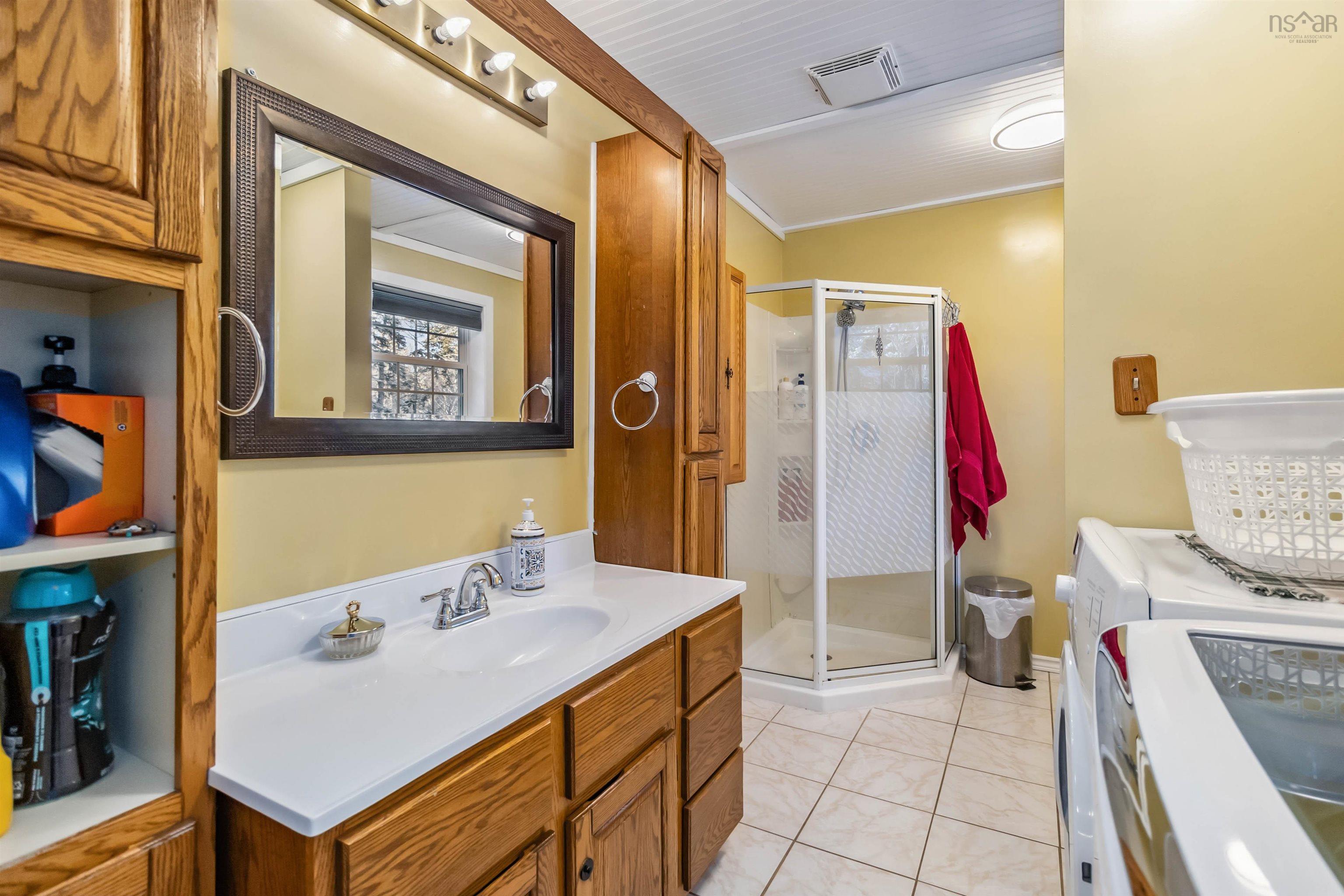 $375,000.00: 32 Bridle Path, Labelle