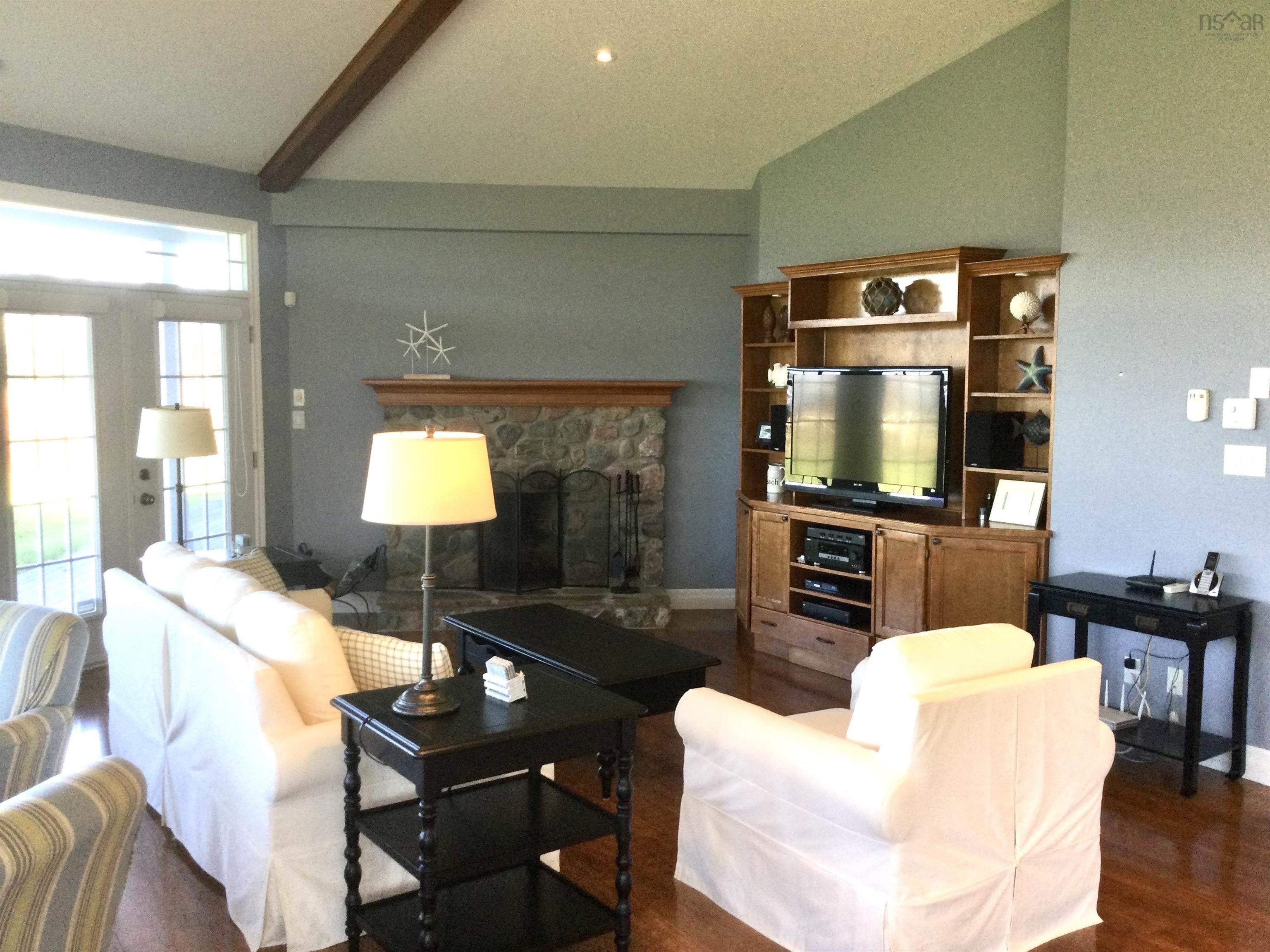 $899,900.00: 7914 East Bay Highway, Big Pond