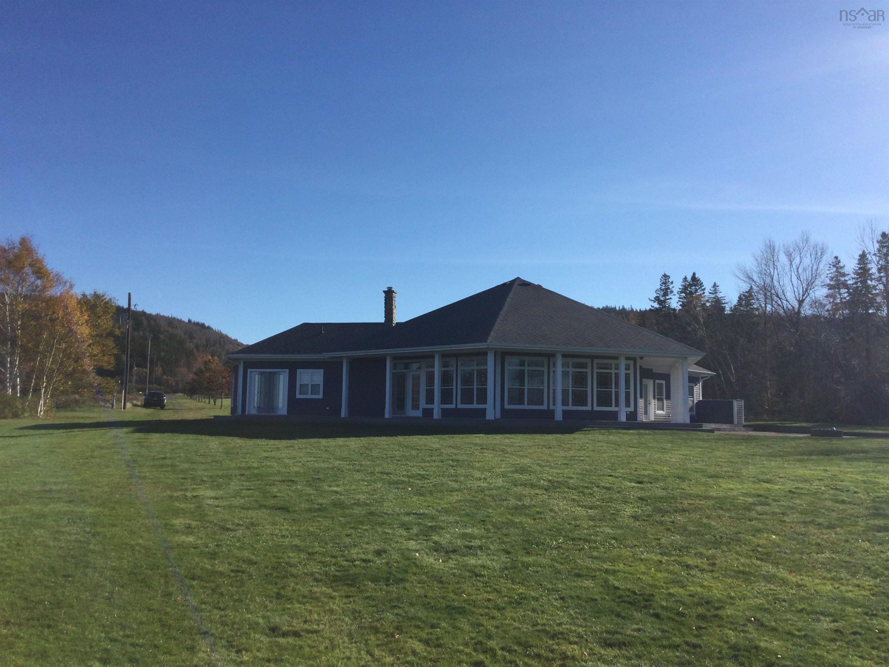 $899,900.00: 7914 East Bay Highway, Big Pond