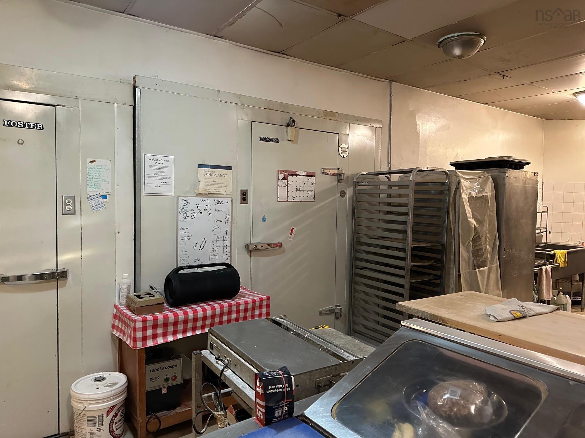 84 Portland Street, Dartmouth, NS (MLS 202501601)