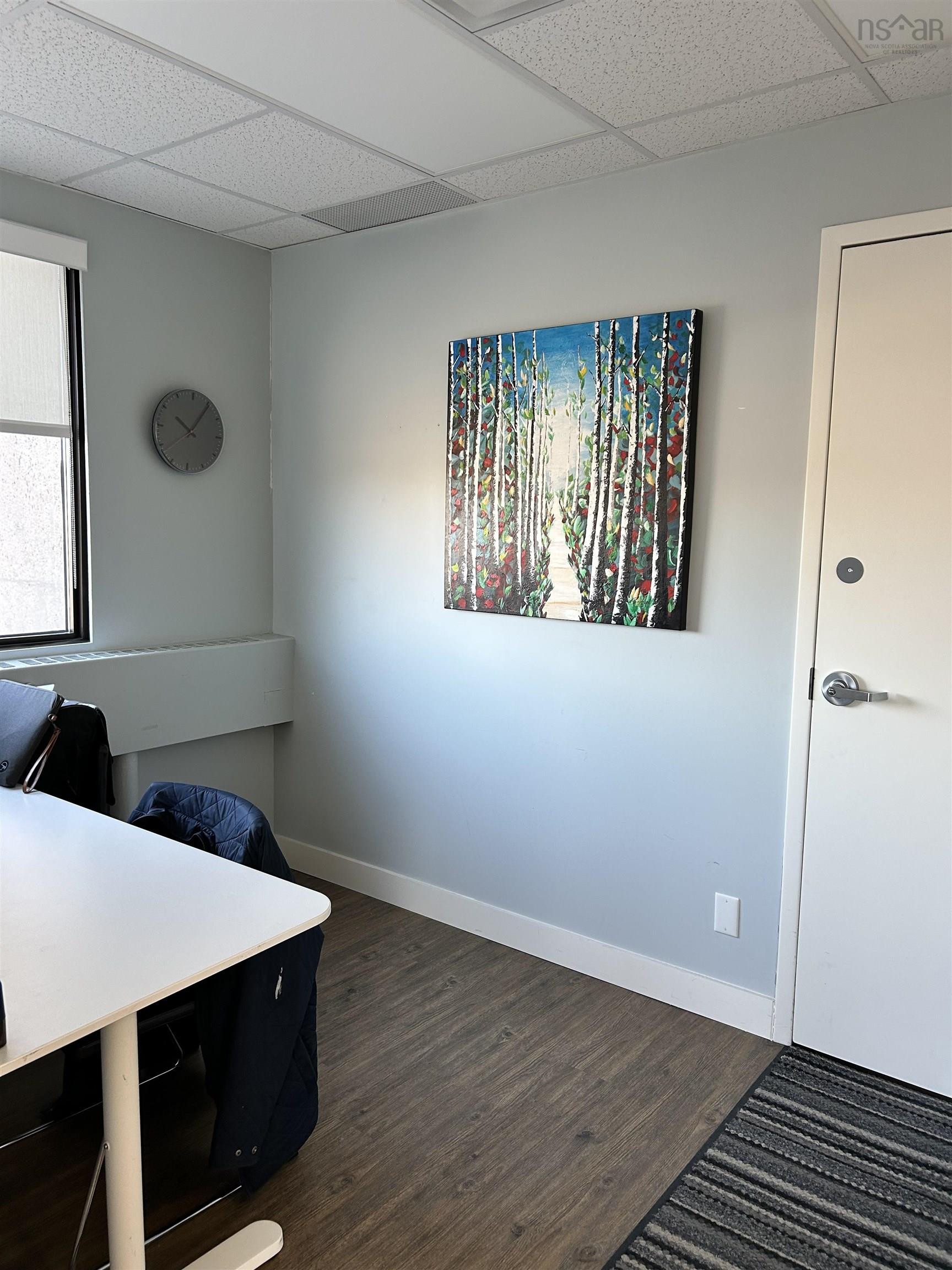 495 5991 Spring Garden Road, Halifax, NS (MLS 202501710)