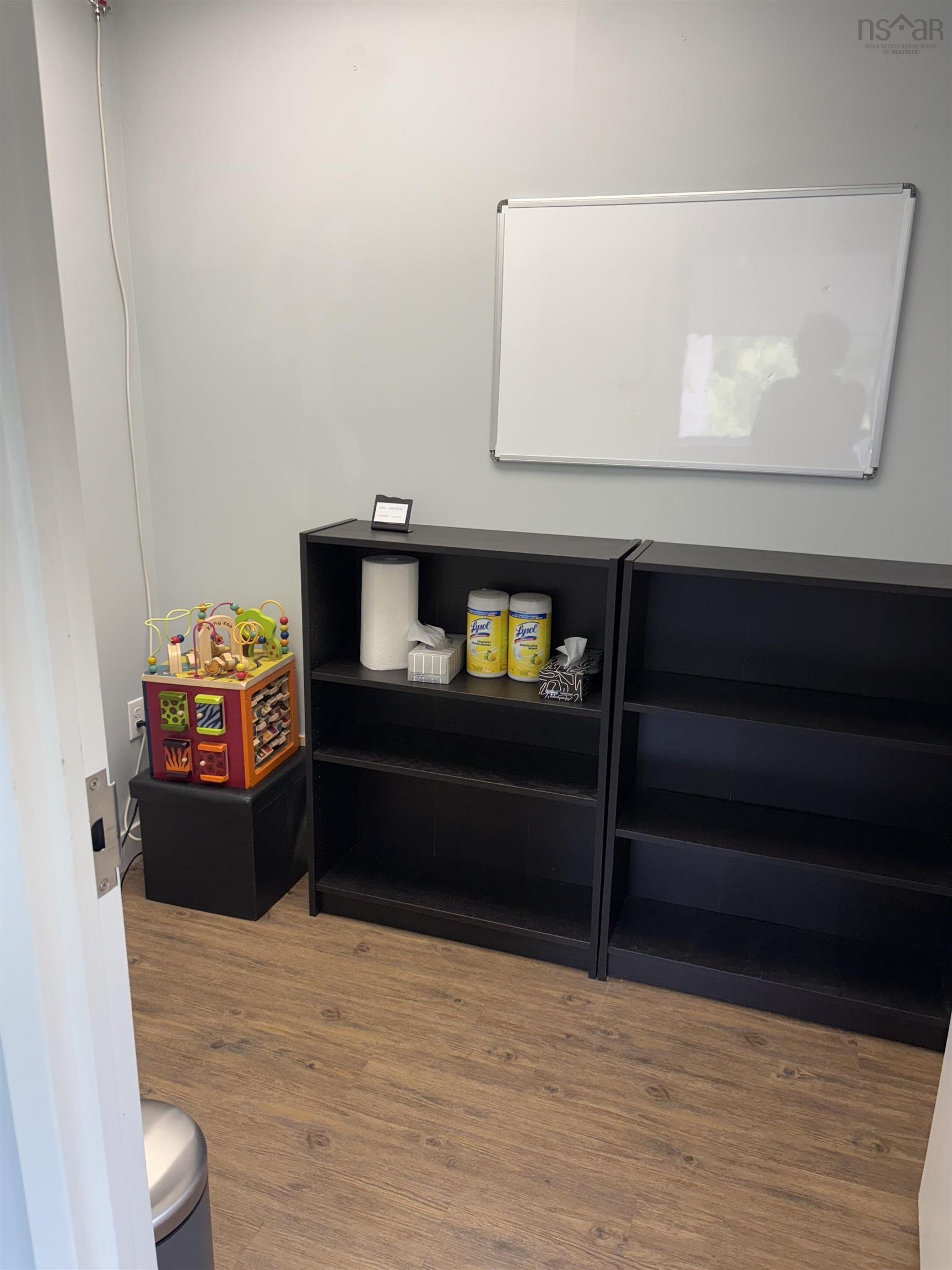 495 5991 Spring Garden Road, Halifax, NS (MLS 202501710)