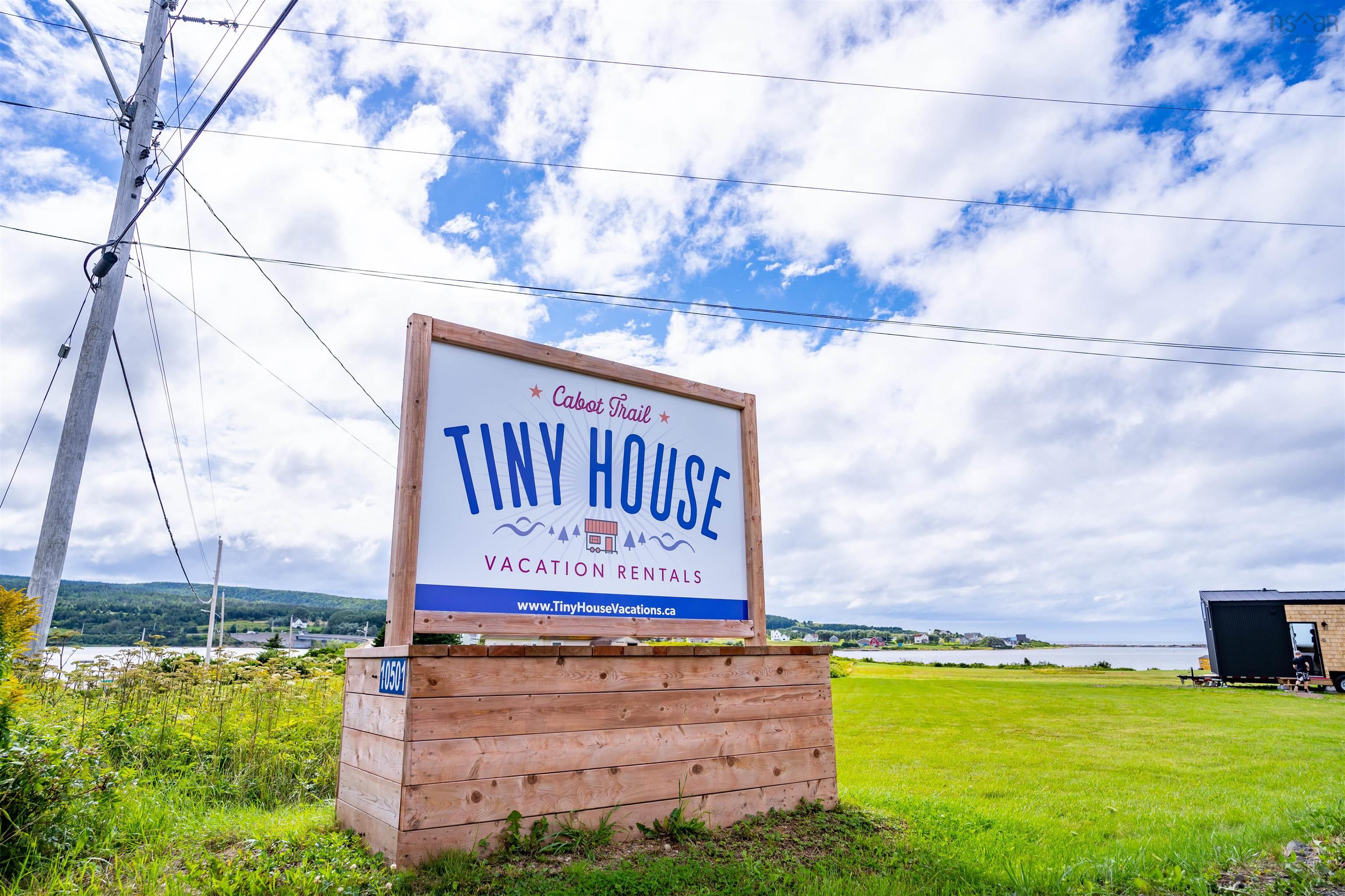 $1,275,000.00: 10501 Cabot Trail, Belle Côte