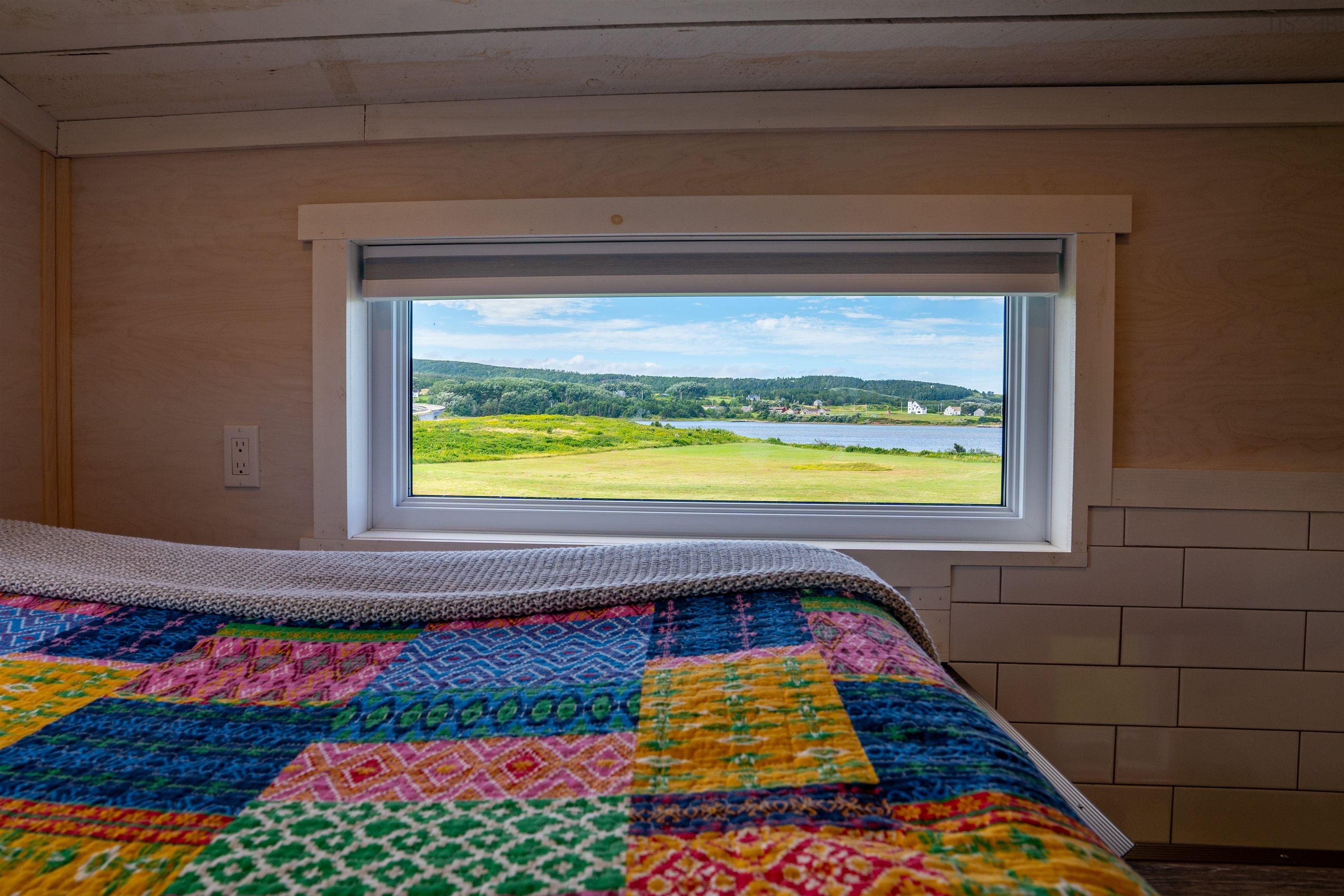 $1,275,000.00: 10501 Cabot Trail, Belle Côte