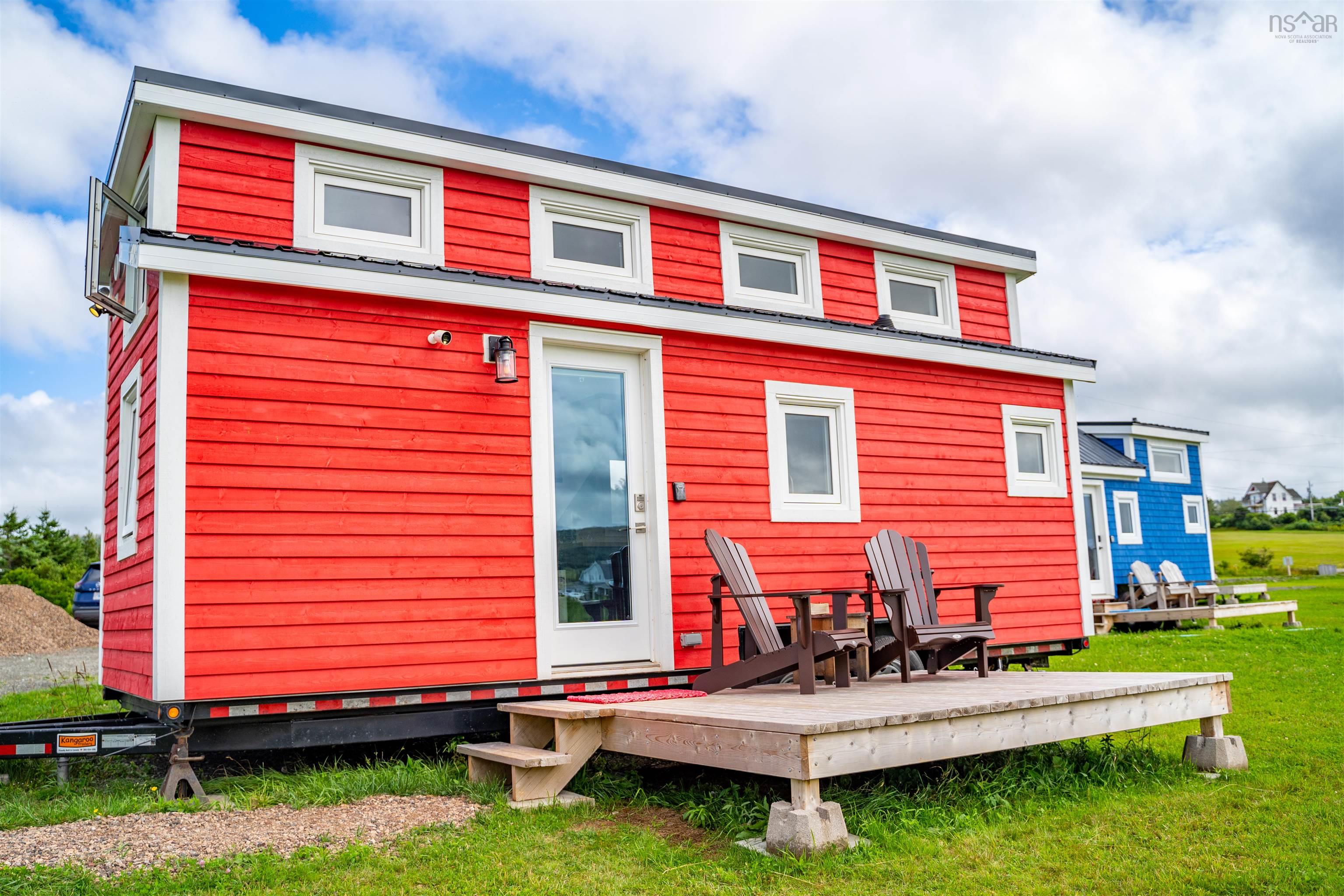 $1,275,000.00: 10501 Cabot Trail, Belle Côte